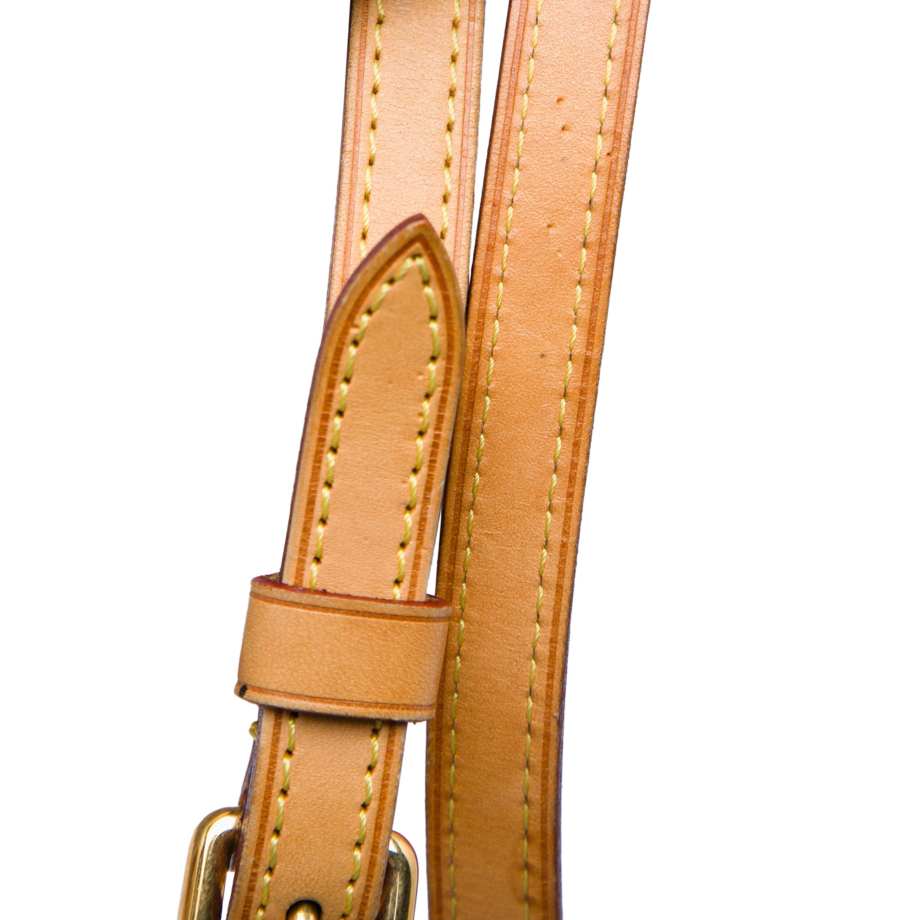 Louis Vuitton Monogram Vernis Brea Mm, från Luxclusif, i färgen purpur. Klicka för att öppna bilden i stort format