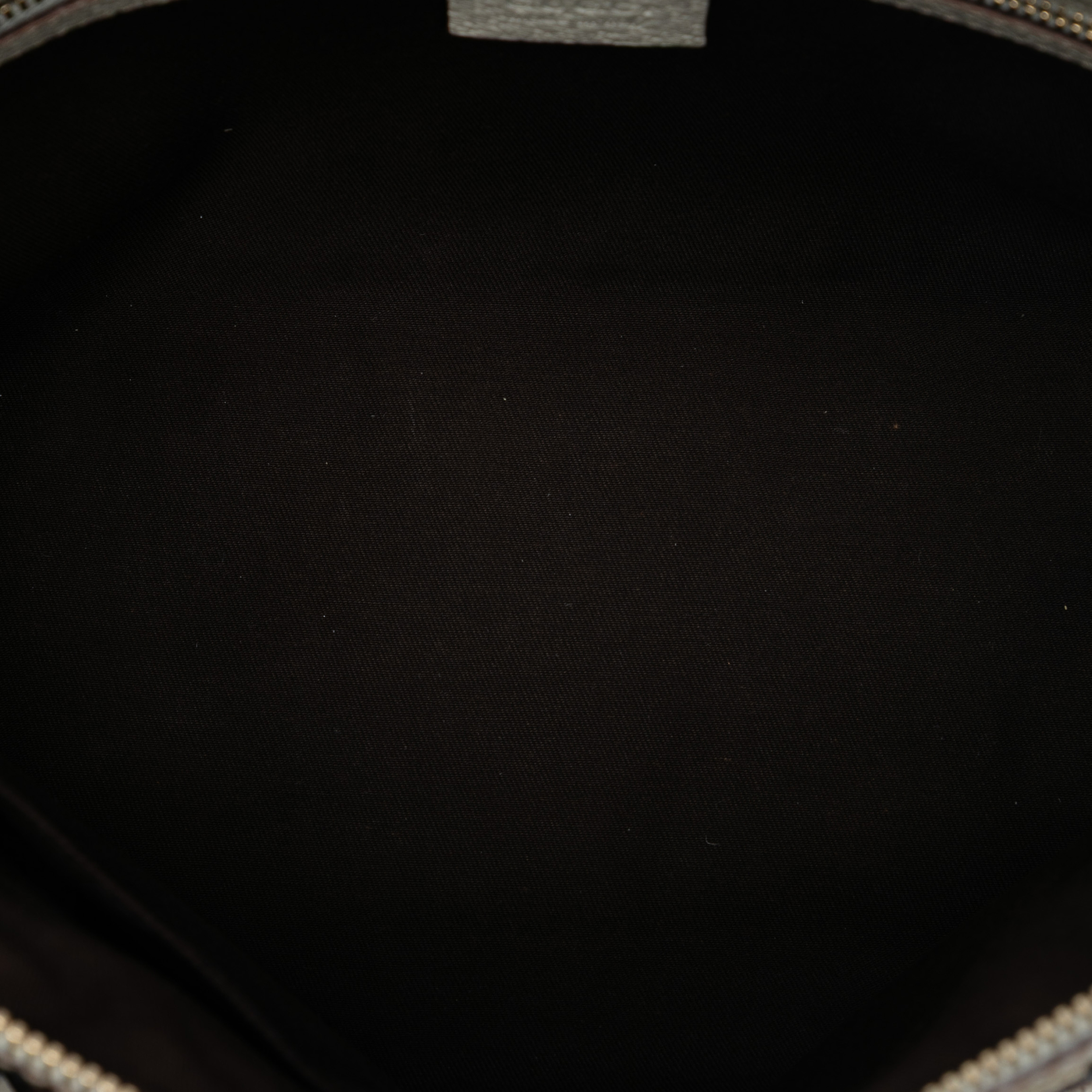 Gucci Gg Canvas Shoulder Bag, från Luxclusif, i färgen beige. Klicka för att öppna bilden i stort format