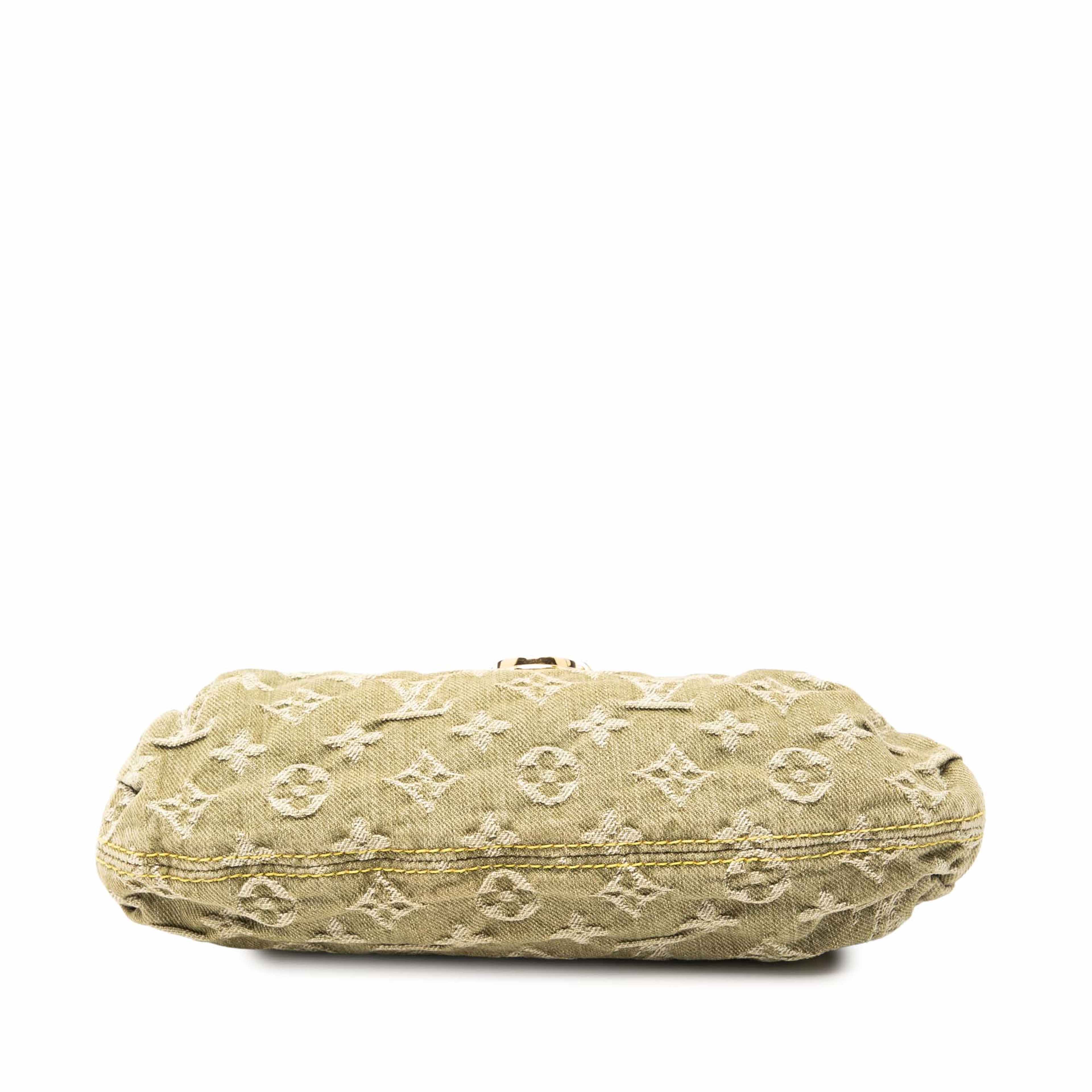 Louis Vuitton Monogram Denim Mini Pleaty, från Luxclusif, i färgen olive green. Klicka för att öppna bilden i stort format