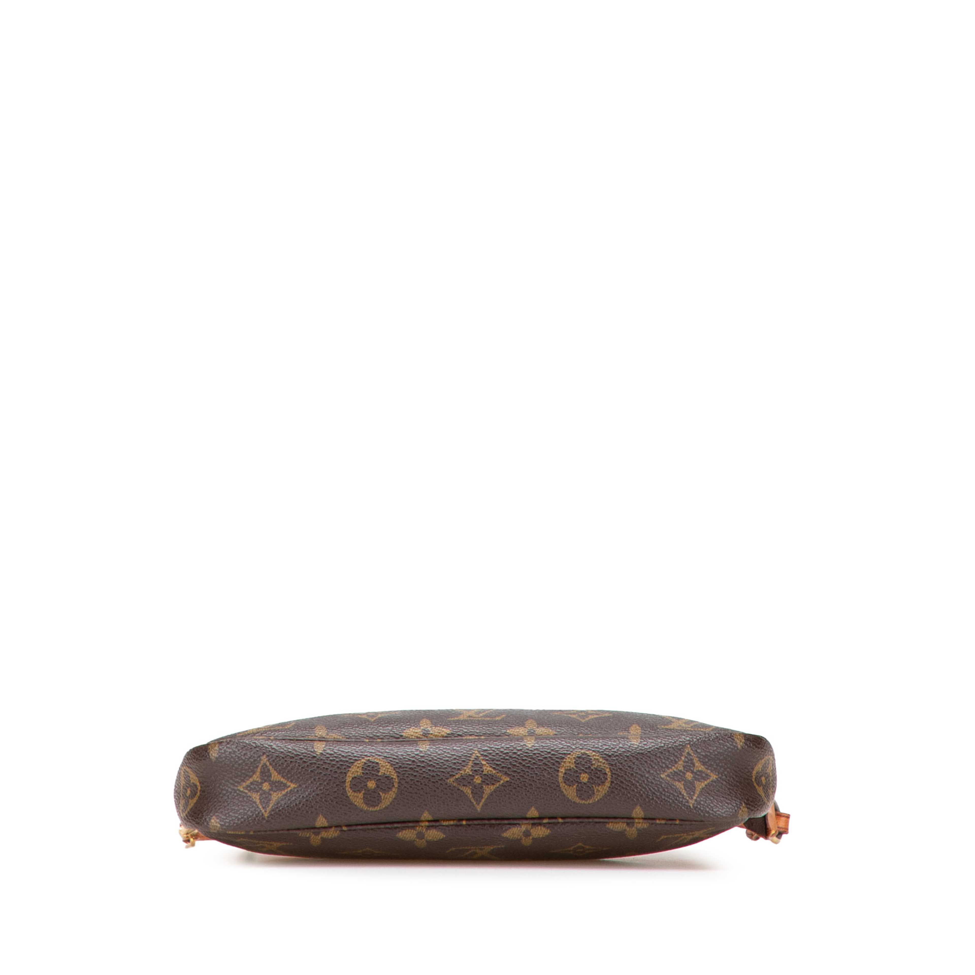 Louis Vuitton Monogram Pochette Accessoires, från Luxclusif, i färgen brown. Klicka för att öppna bilden i stort format