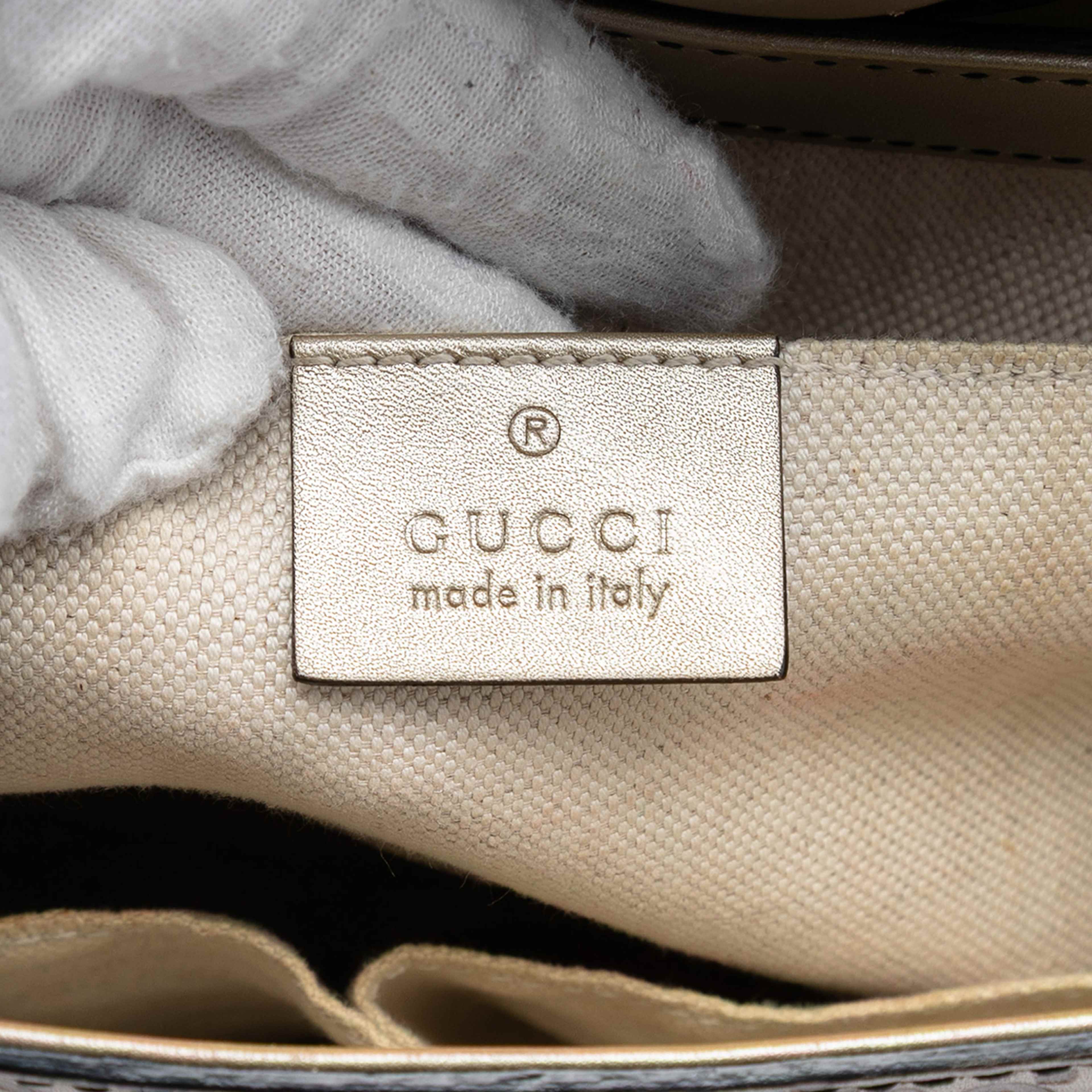 Gucci Medium Guccissima Emily Shoulder Bag, från Luxclusif, i färgen light gold. Klicka för att öppna bilden i stort format