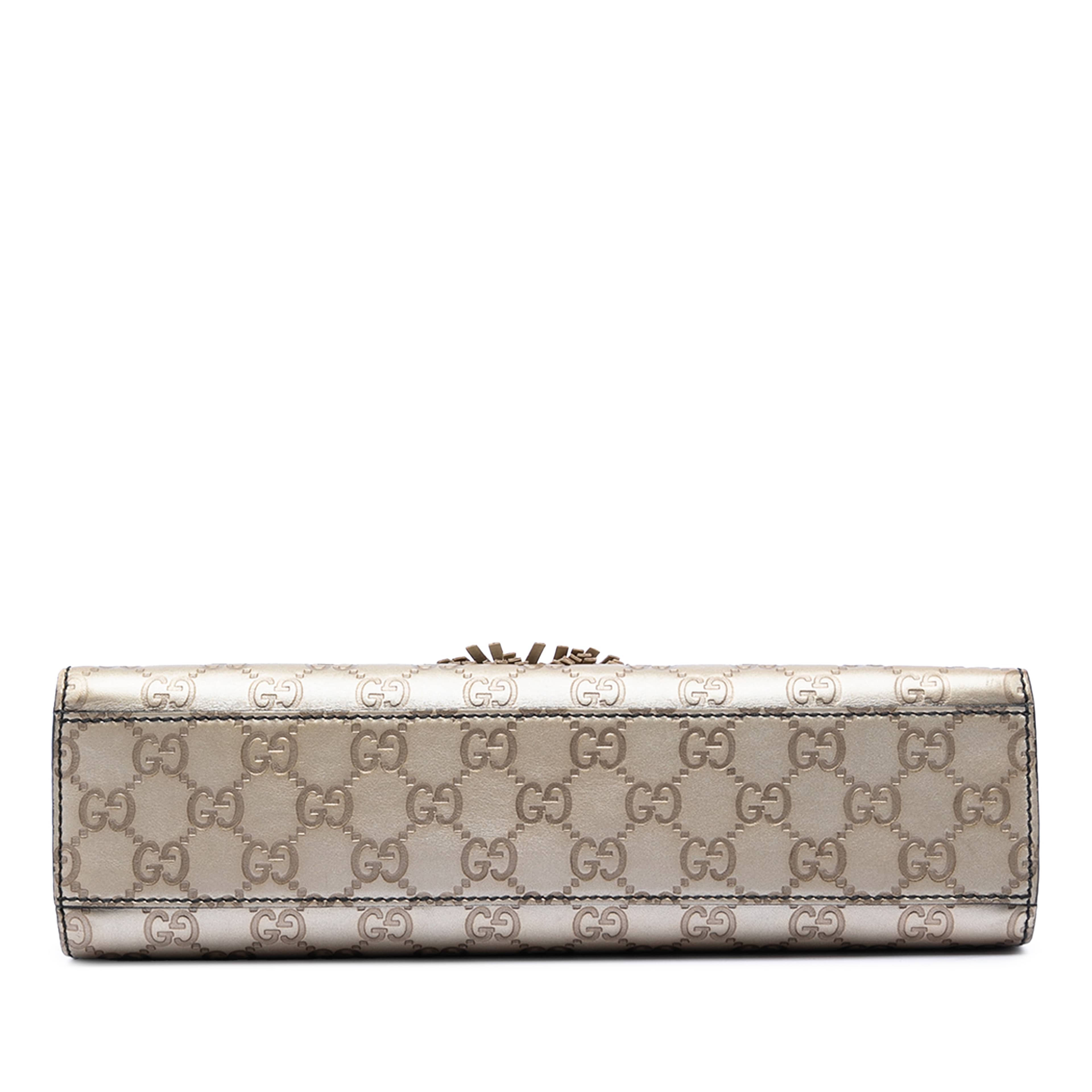 Gucci Medium Guccissima Emily Shoulder Bag, från Luxclusif, i färgen light gold. Klicka för att öppna bilden i stort format