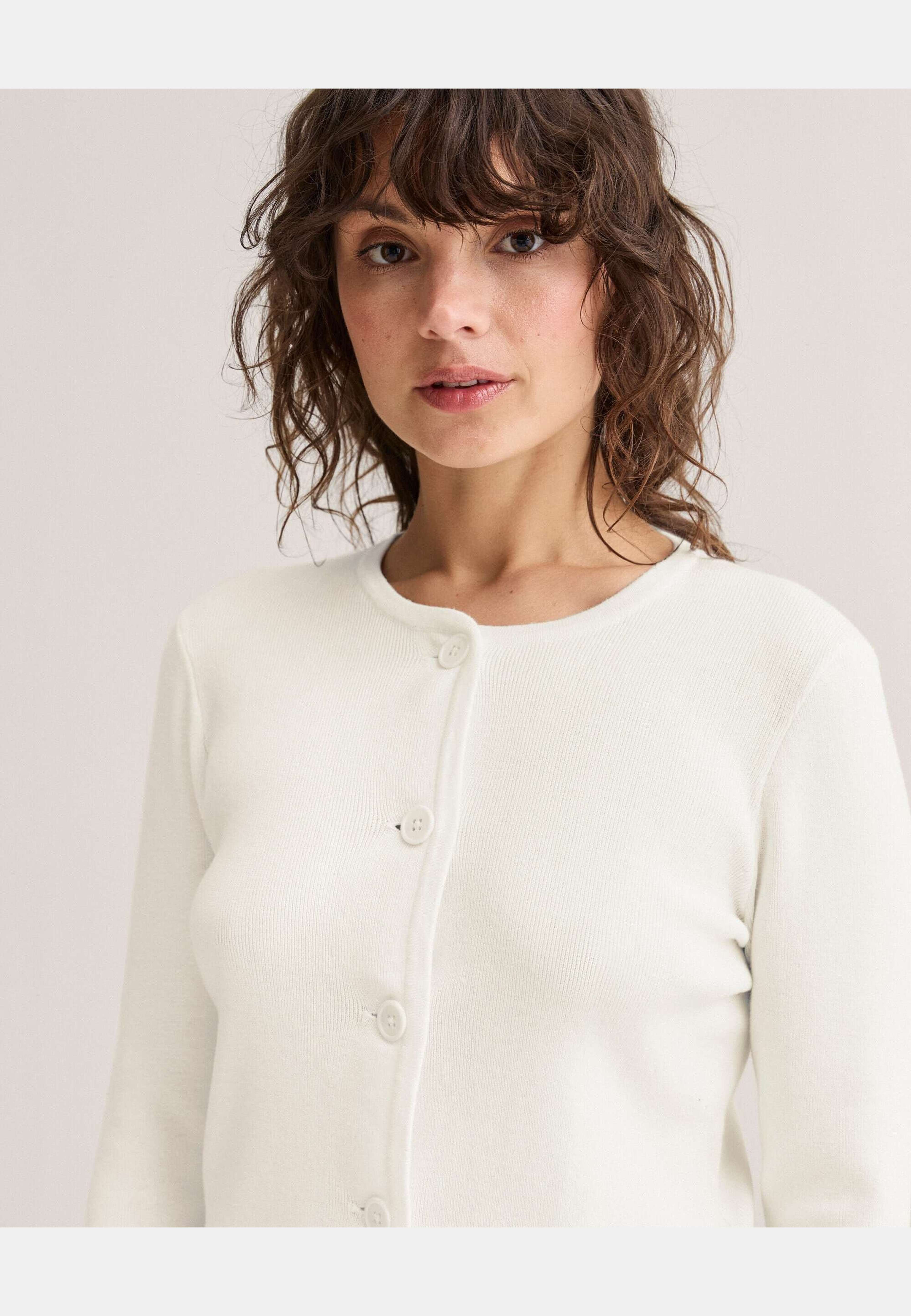 Felicity Rib Cardigan, från Newhouse, i färgen offwhite. Klicka för att öppna bilden i stort format