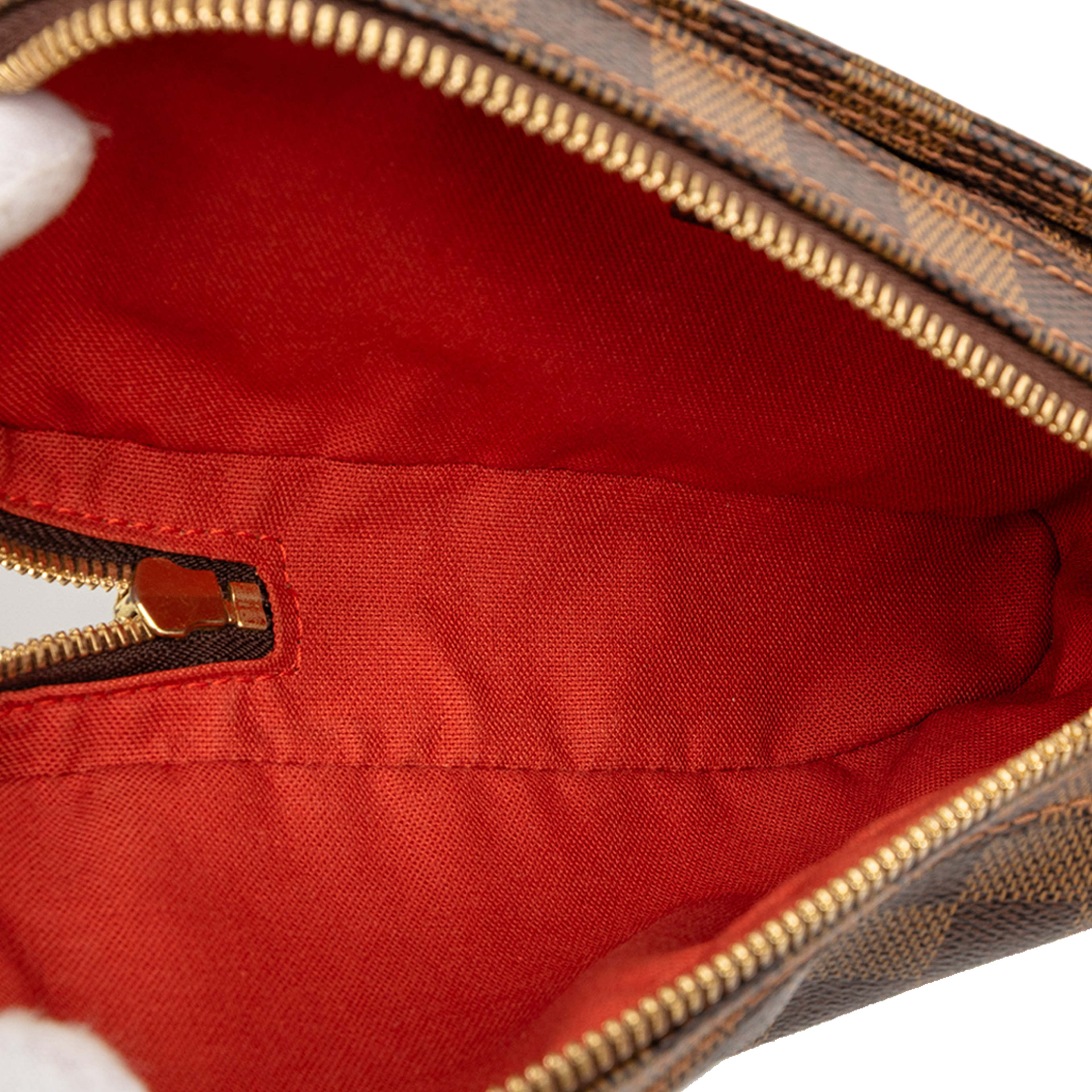 Louis Vuitton Damier Ebene Geronimos, från Luxclusif, i färgen brown. Klicka för att öppna bilden i stort format