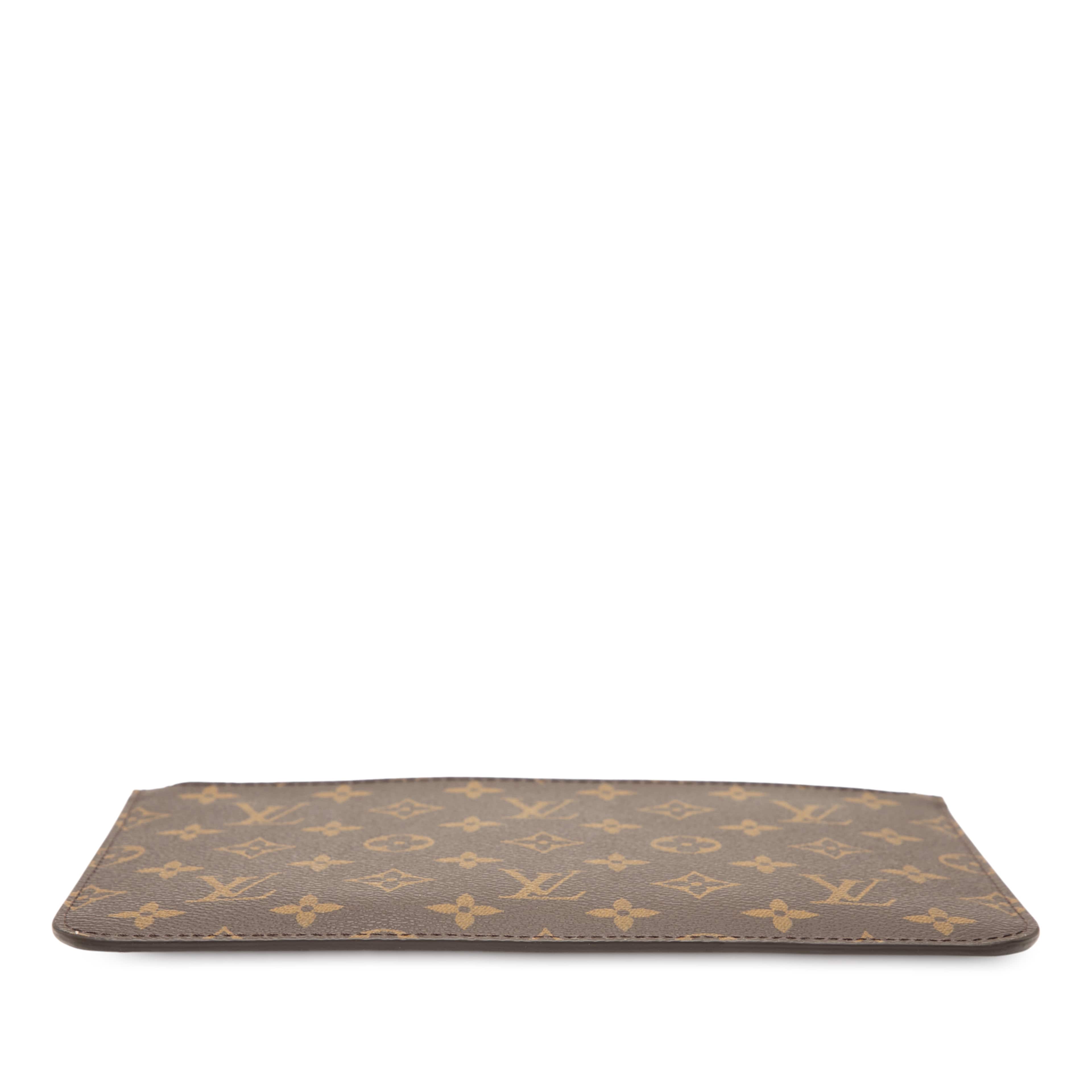 Louis Vuitton Monogram Neverfull Pouch, från Luxclusif, i färgen brun. Klicka för att öppna bilden i stort format