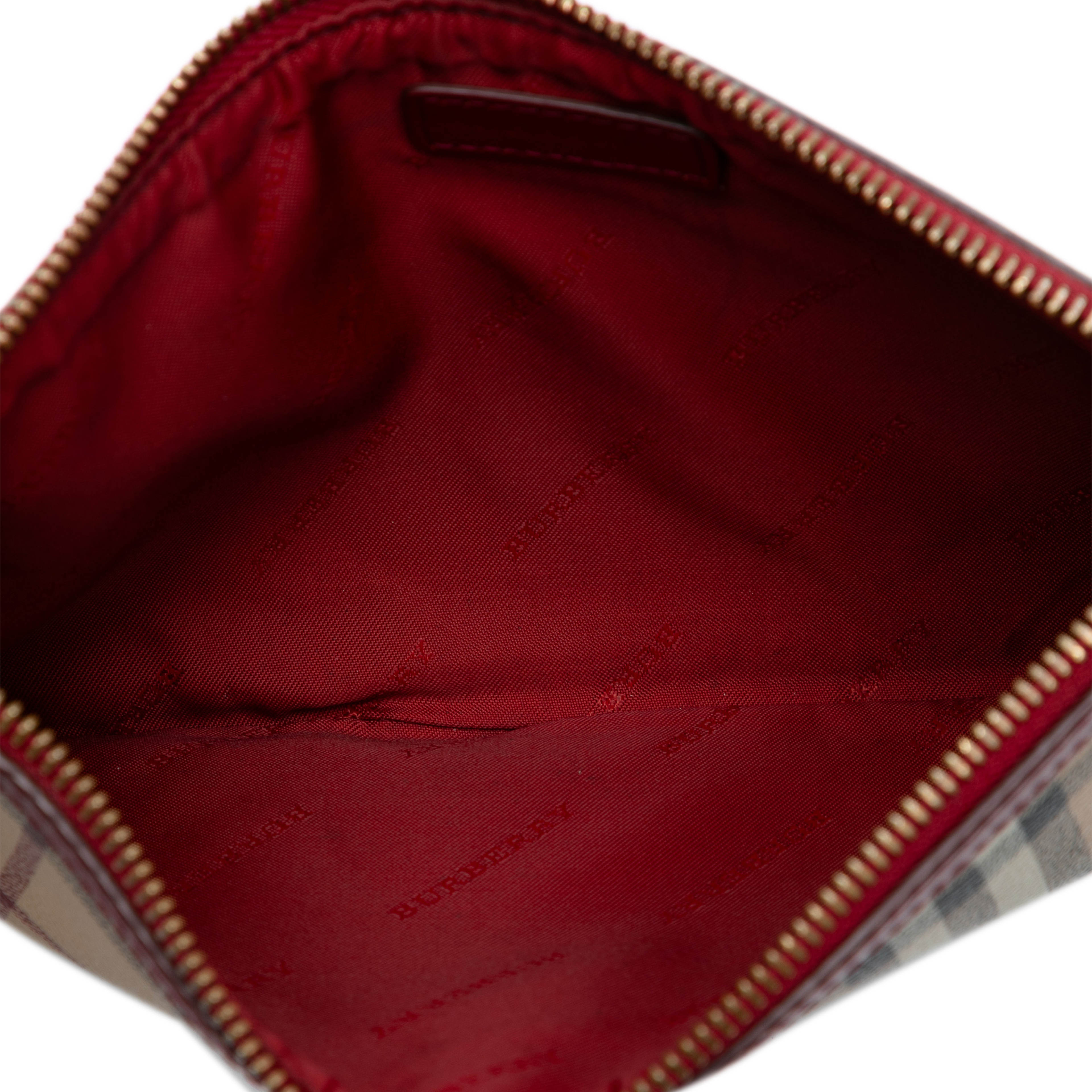 Burberry Haymarket Check Coated Canvas Peyton Crossbody, från Luxclusif, i färgen beige. Klicka för att öppna bilden i stort format