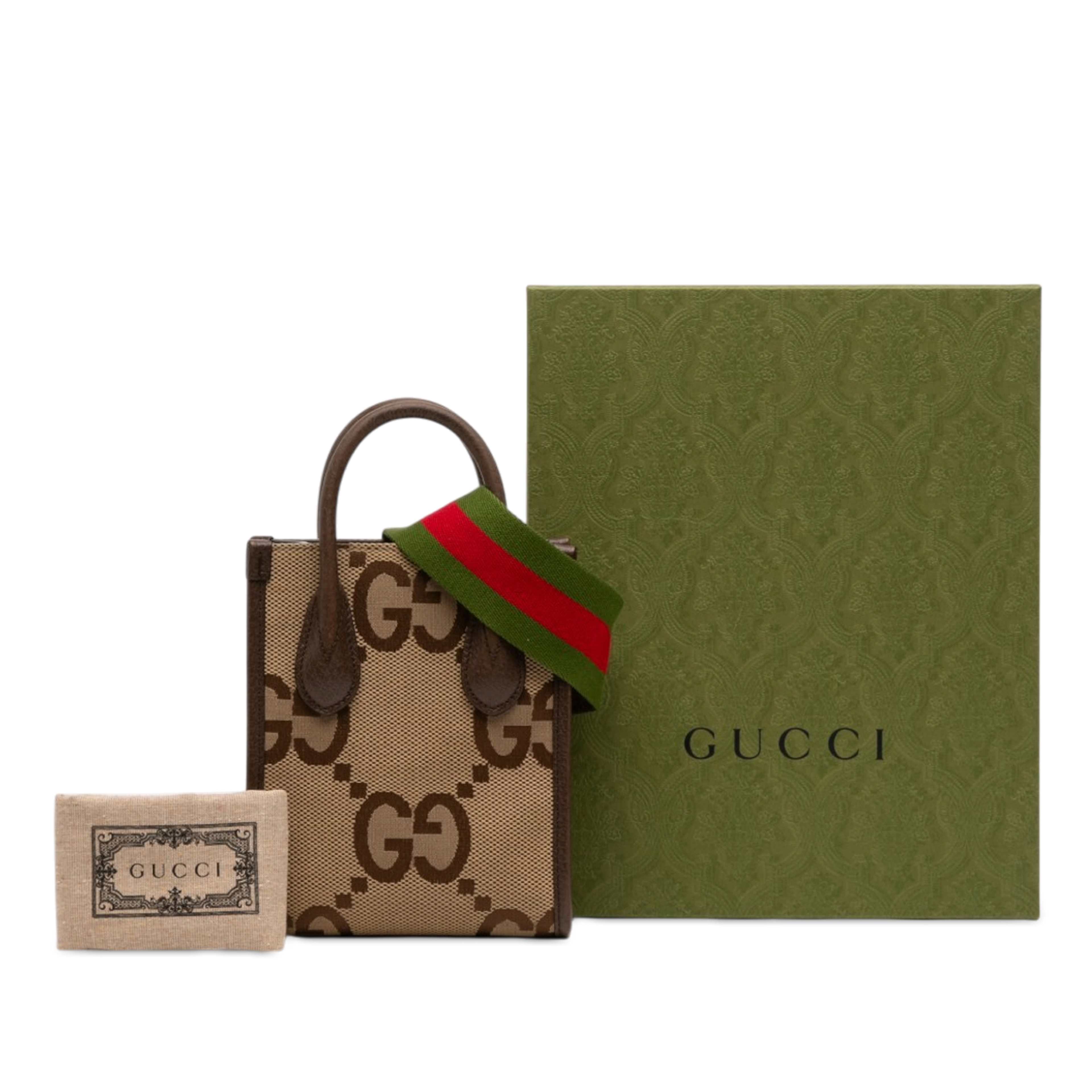 Gucci Mini Jumbo Gg Canvas Web Satchel, från Luxclusif, i färgen beige. Klicka för att öppna bilden i stort format