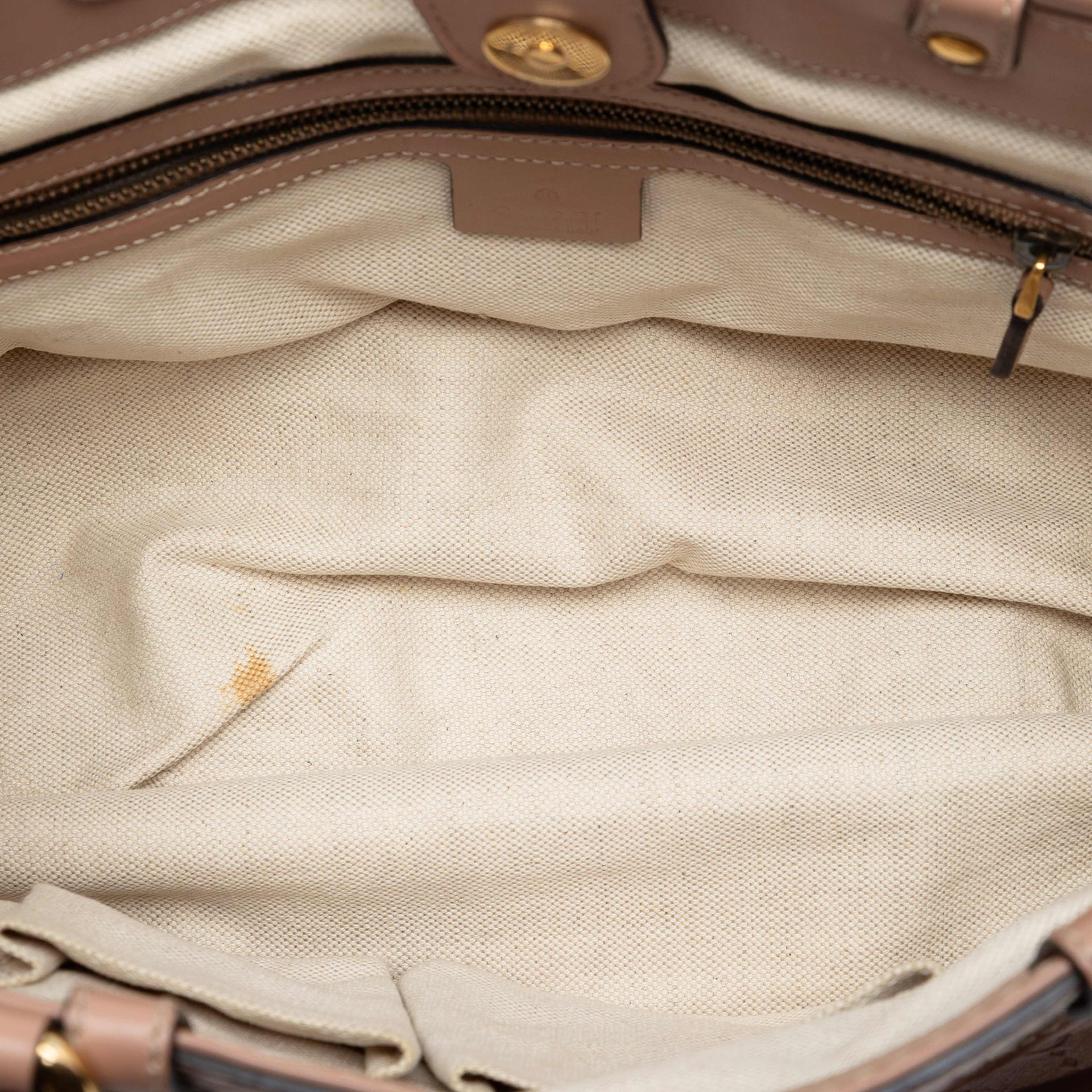 Gucci Guccissima Scarlett Tote, från Luxclusif, i färgen nude. Klicka för att öppna bilden i stort format