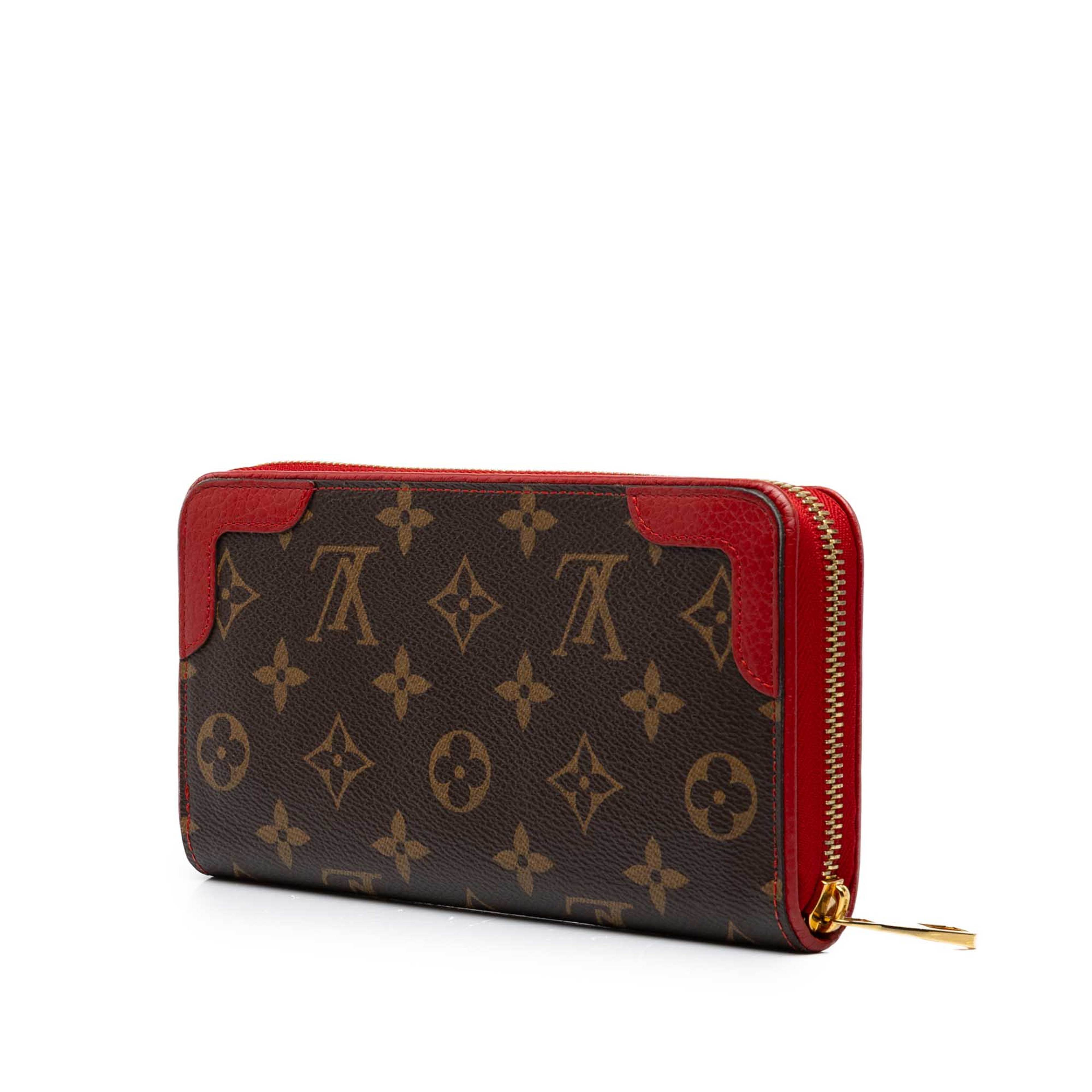 Louis Vuitton Monogram Retiro Zippy Wallet, från Luxclusif, i färgen röd. Klicka för att öppna bilden i stort format