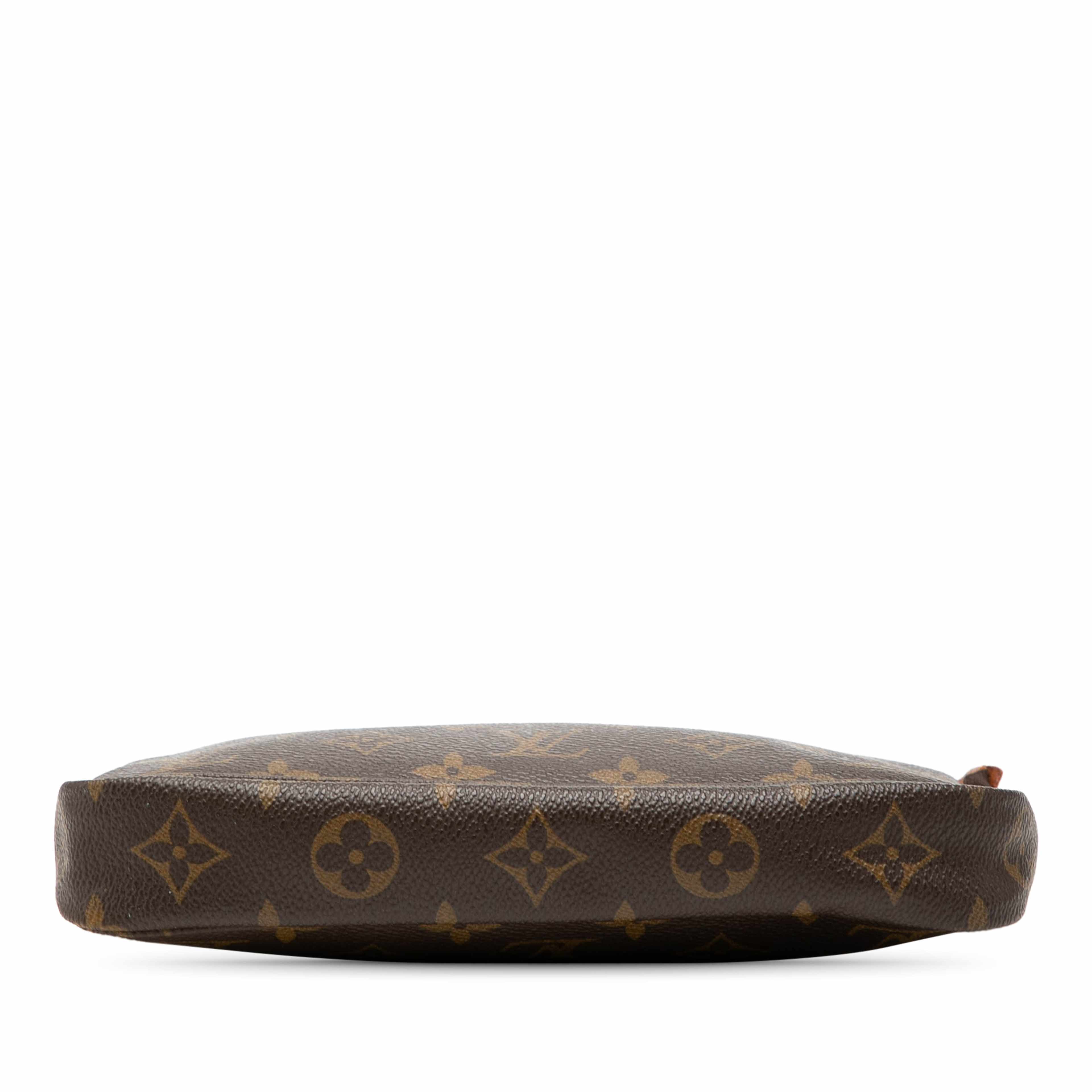 Louis Vuitton Monogram Pochette Accessoires, från Luxclusif, i färgen brun. Klicka för att öppna bilden i stort format