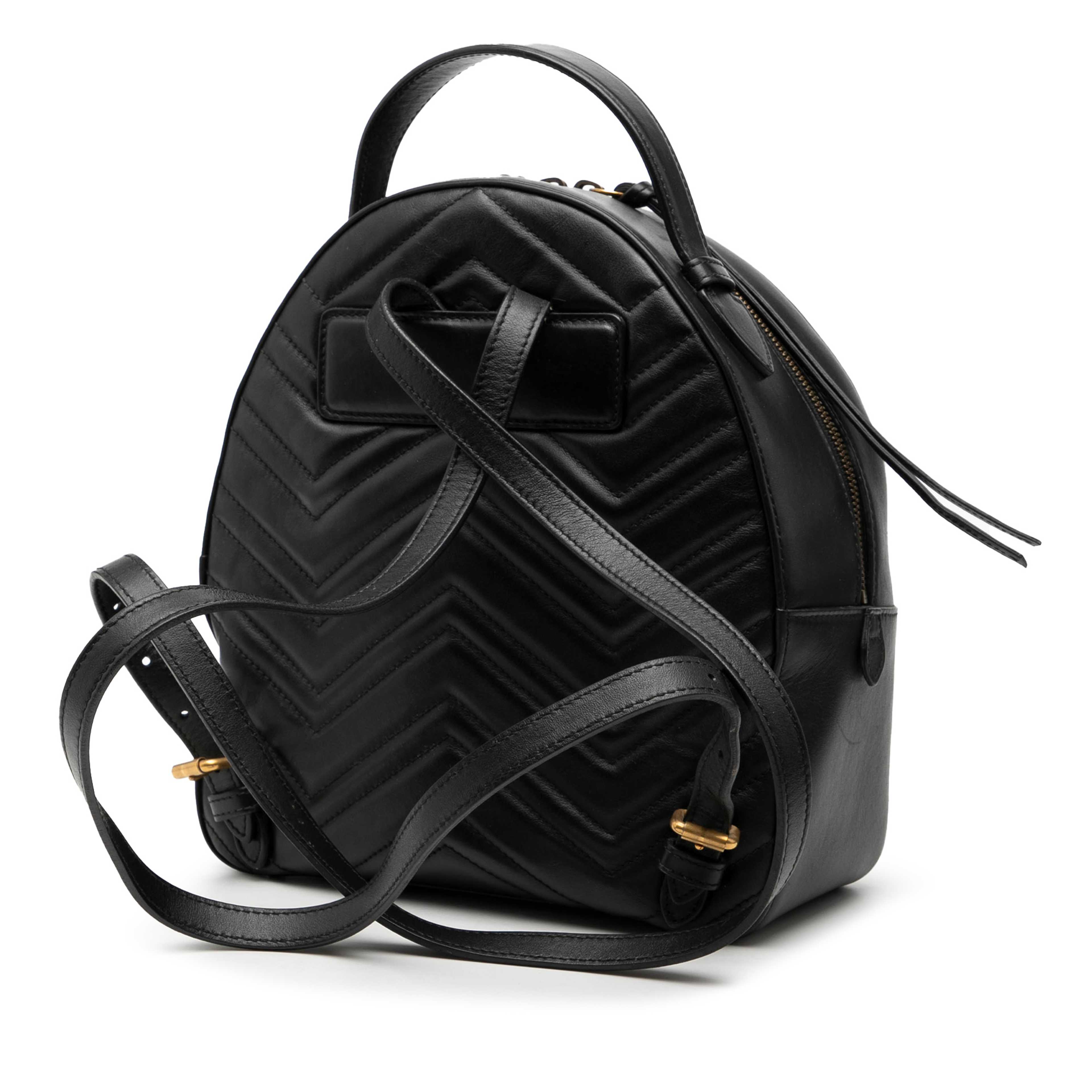 Gucci Small Gg Marmont Matelasse Leather Backpack, från Luxclusif, i färgen black. Klicka för att öppna bilden i stort format