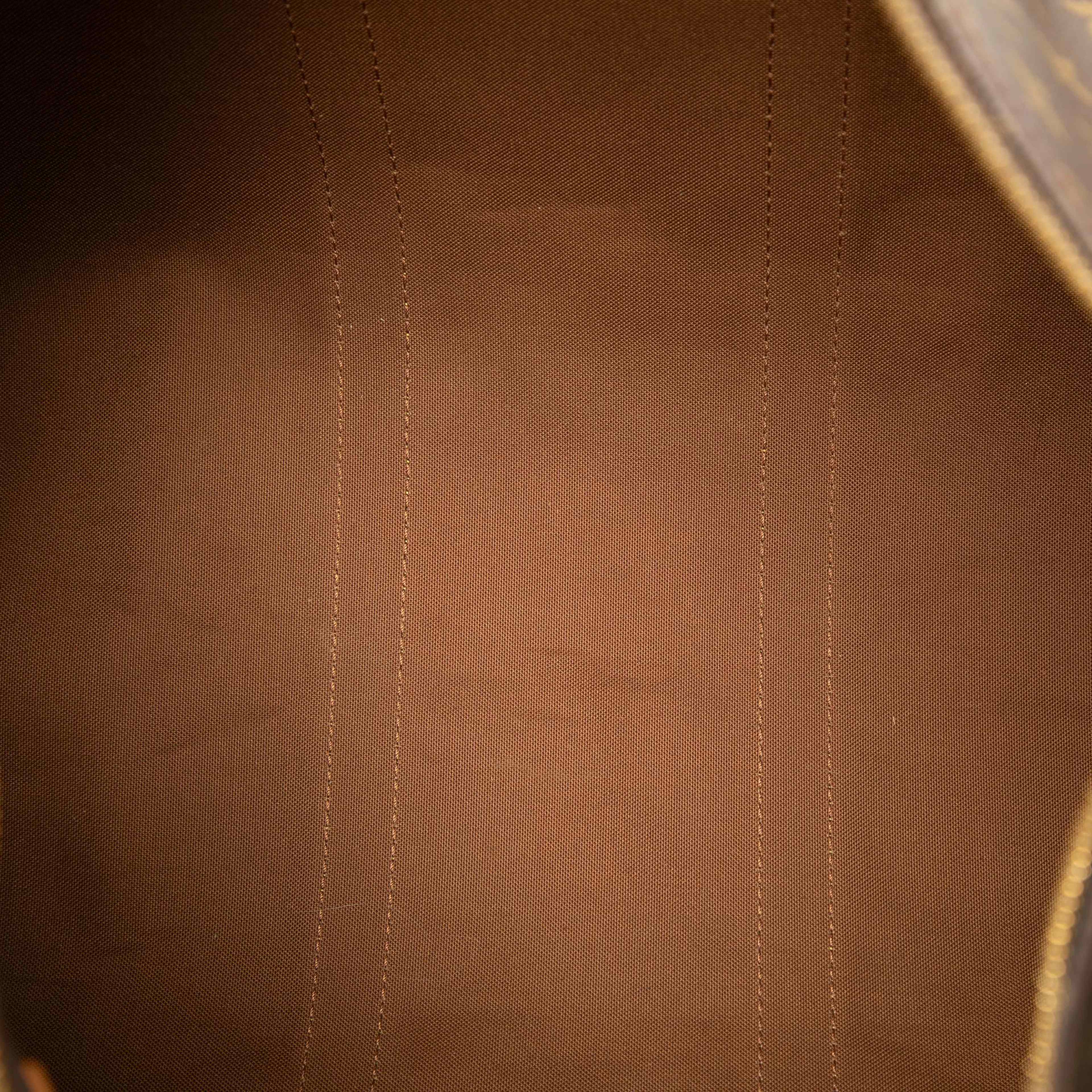 Louis Vuitton Monogram Keepall 45, från Luxclusif, i färgen brun. Klicka för att öppna bilden i stort format
