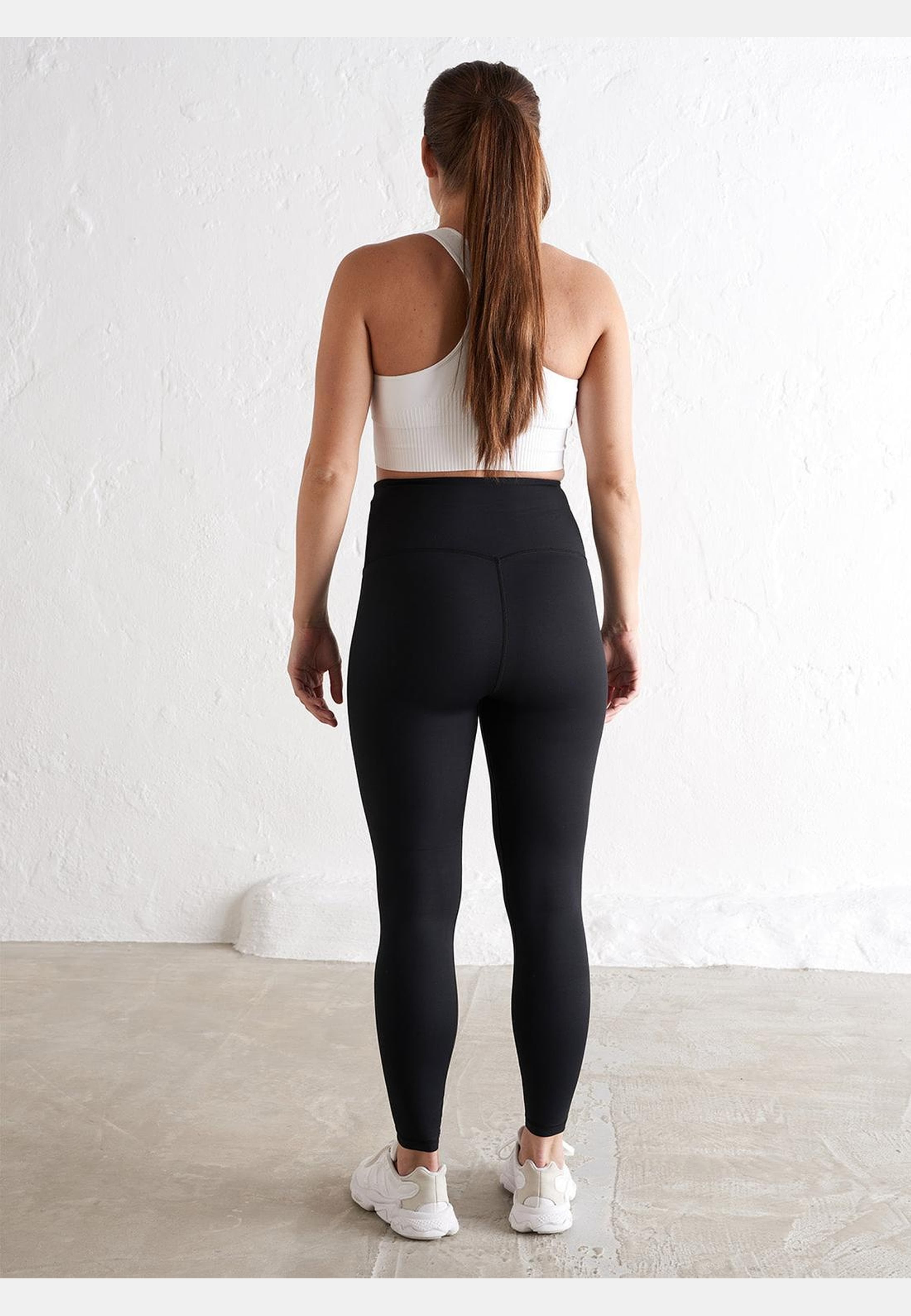 Black Aim High Maternity Tights, från aim'n, i färgen black. Klicka för att öppna bilden i stort format