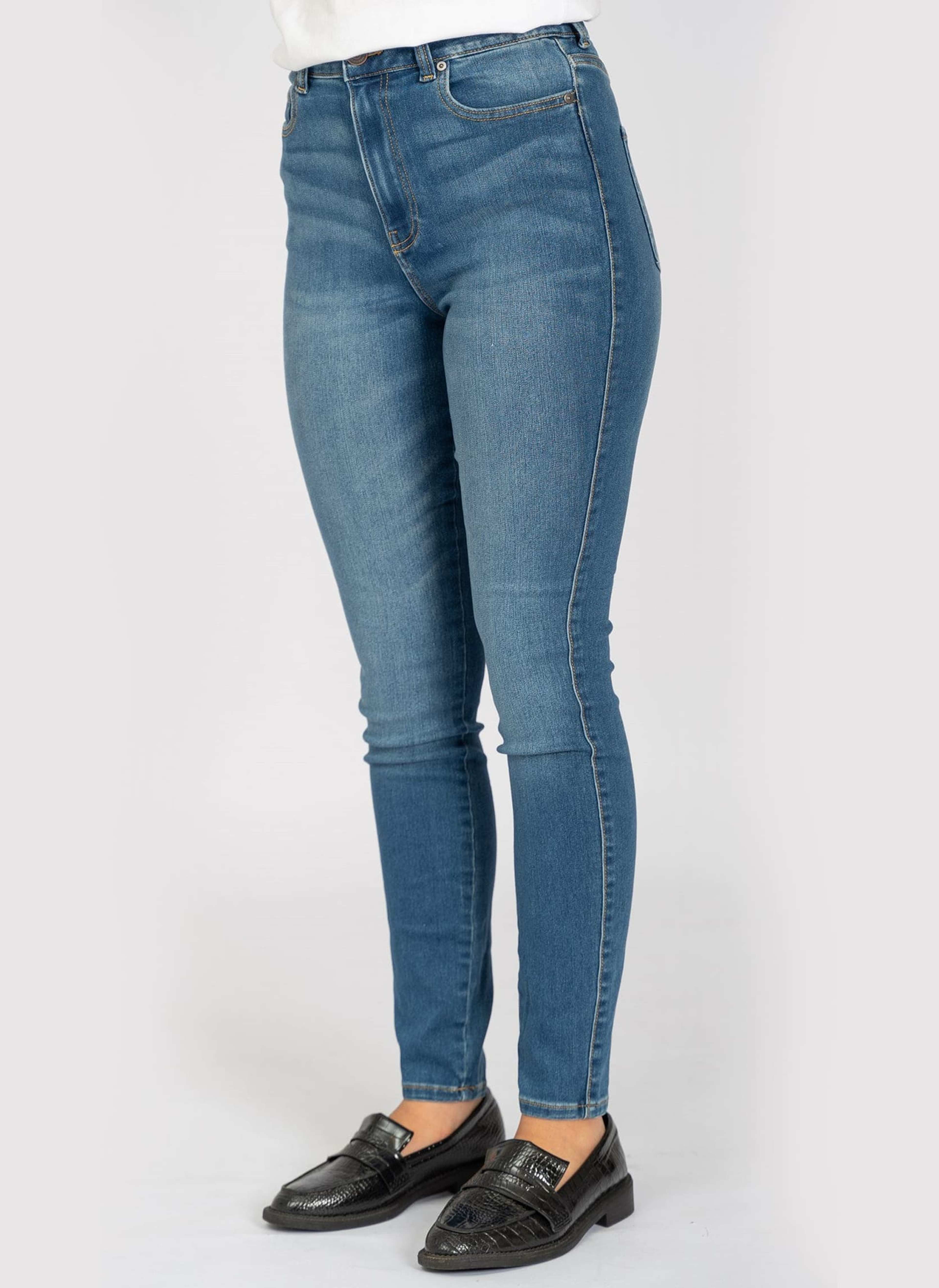 Performance Skinny Jeans
