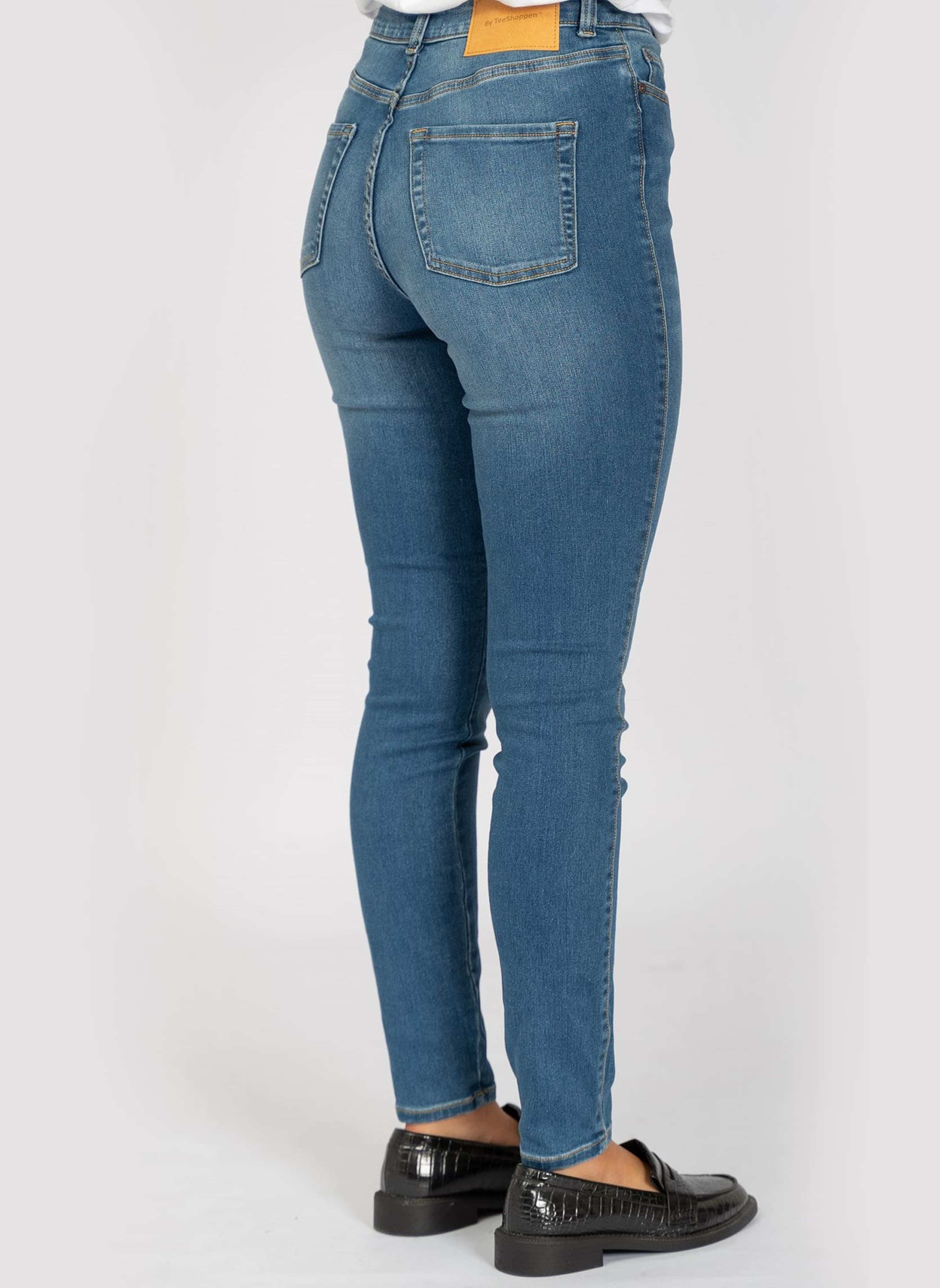 Performance Skinny Jeans