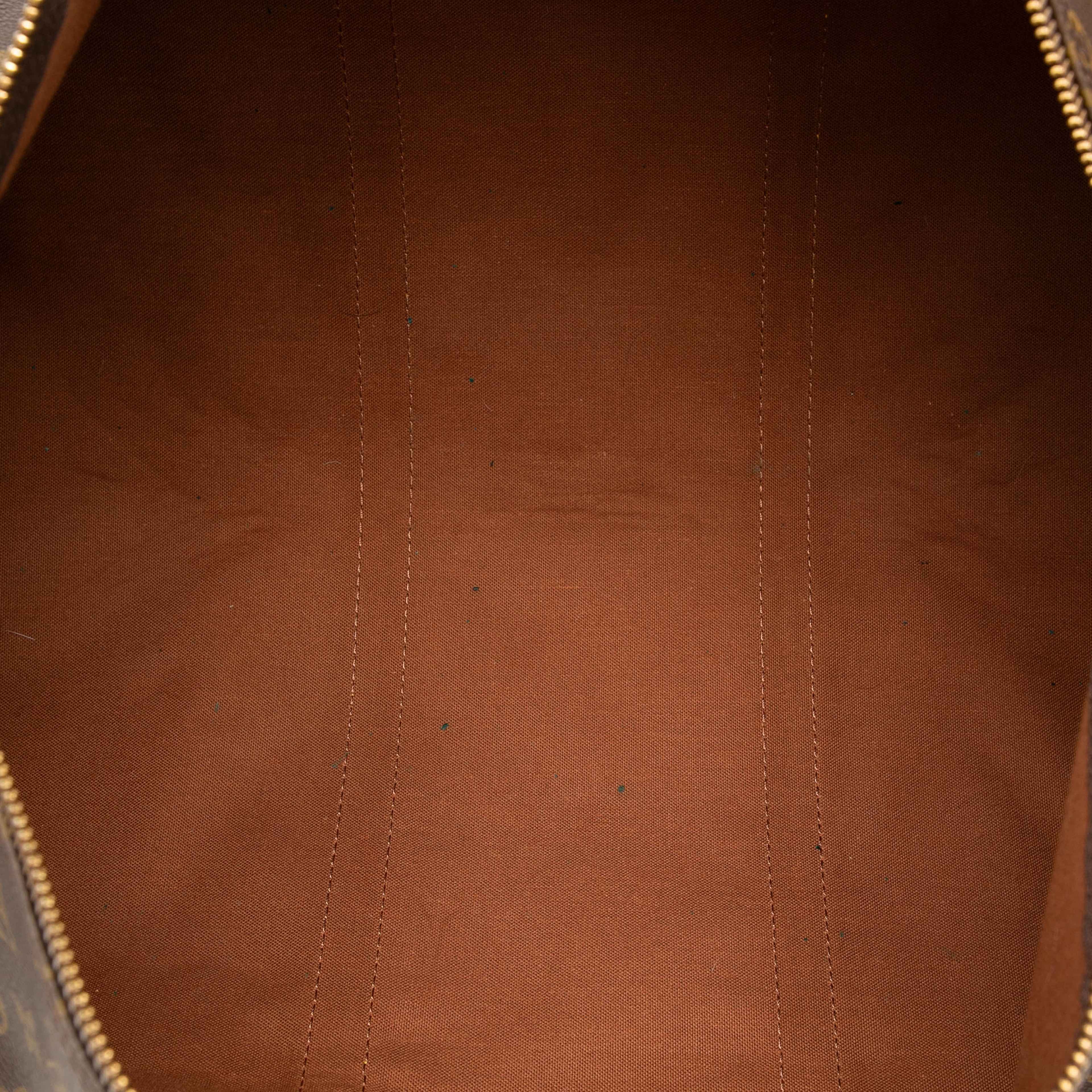Louis Vuitton Monogram Keepall 50, från Luxclusif, i färgen brown. Klicka för att öppna bilden i stort format