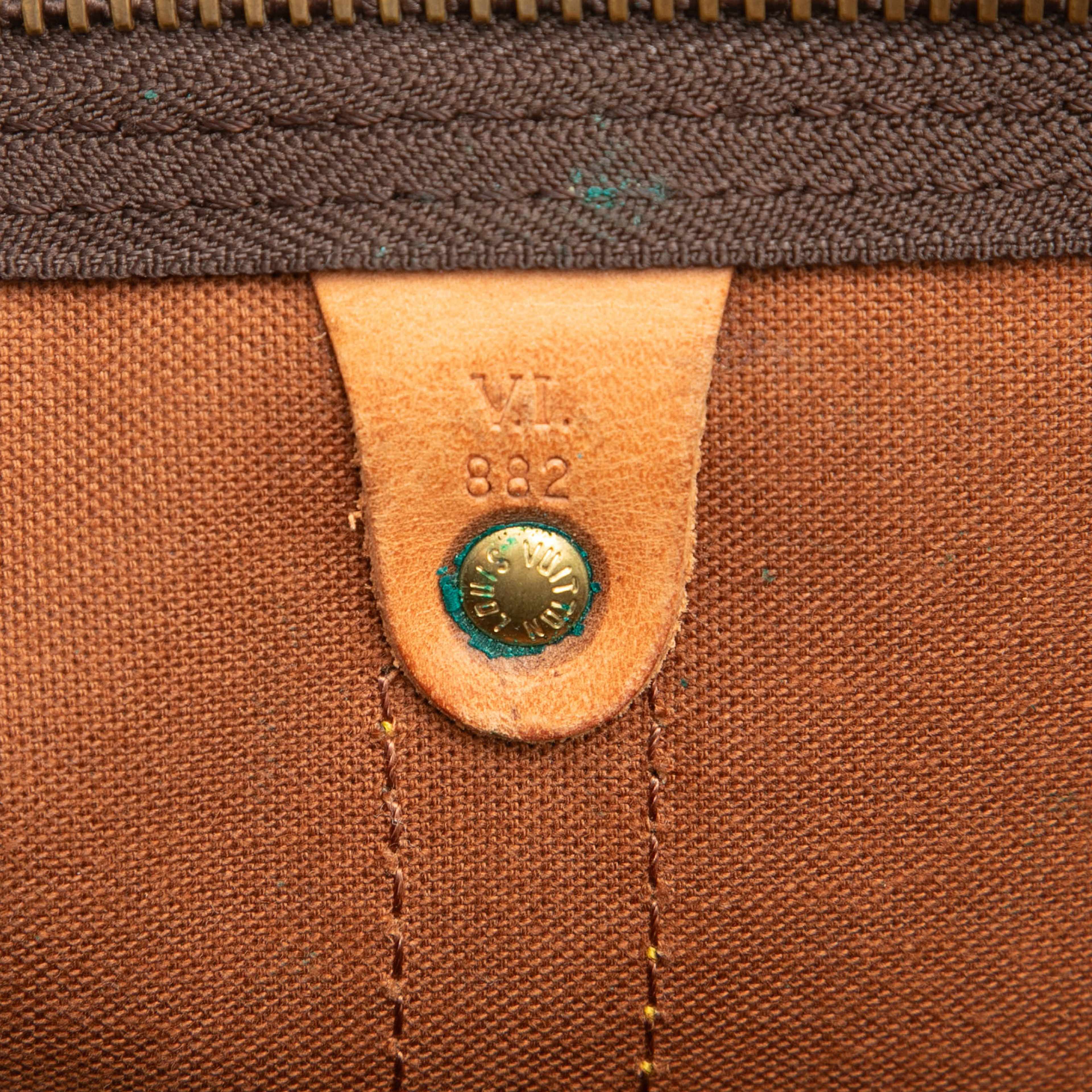 Louis Vuitton Monogram Keepall 50, från Luxclusif, i färgen brun. Klicka för att öppna bilden i stort format