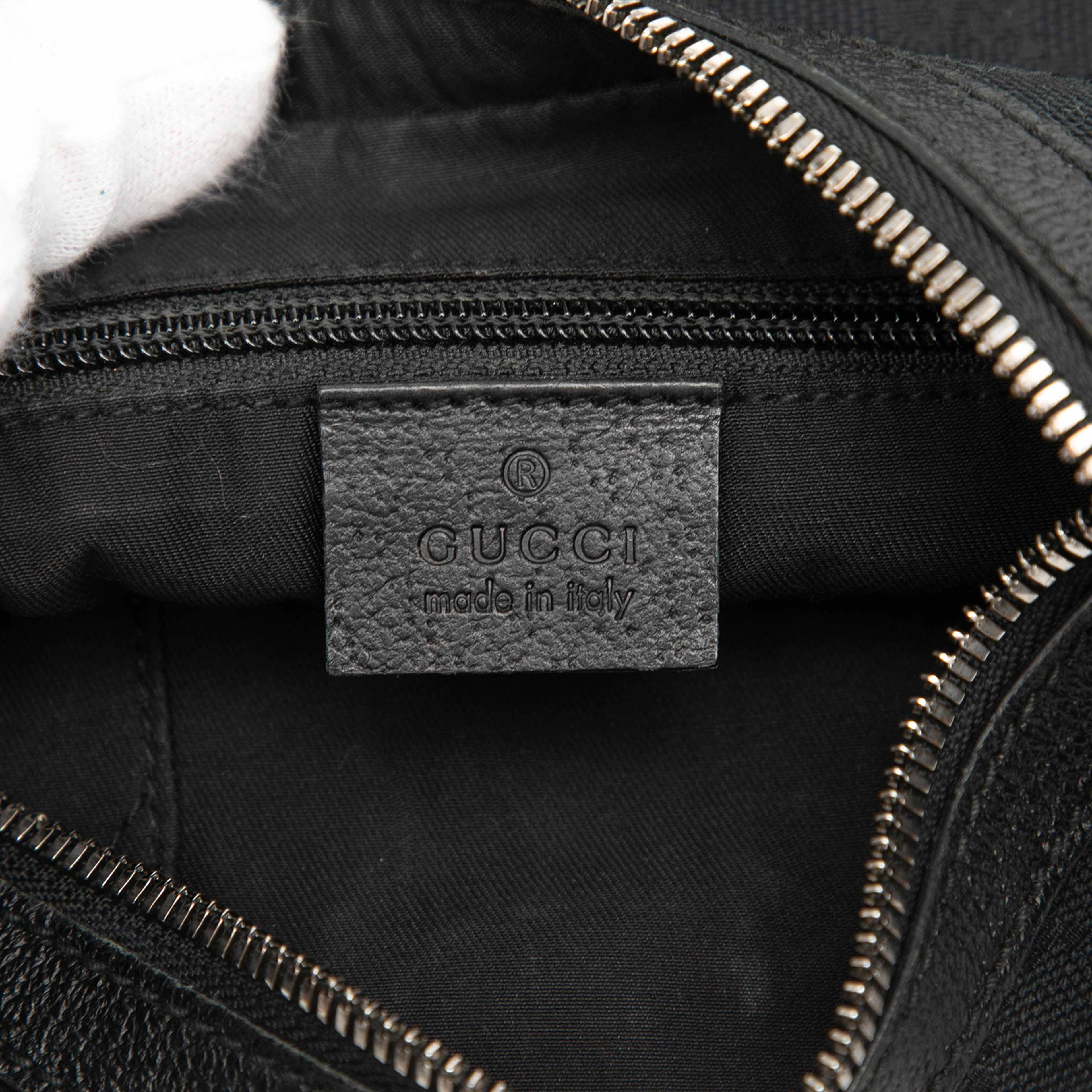 Gucci Gg Canvas Crossbody, från Luxclusif, i färgen black. Klicka för att öppna bilden i stort format