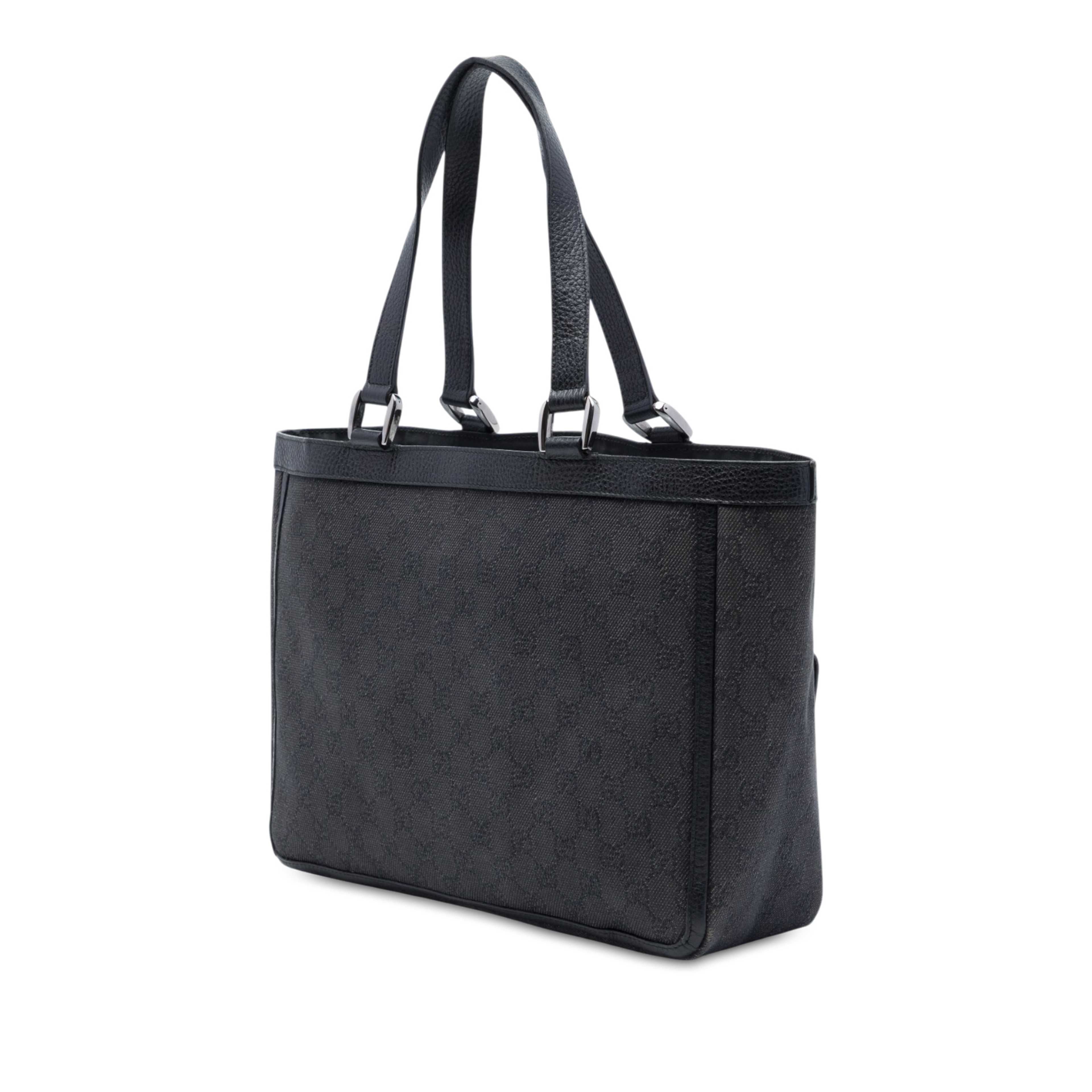 Gucci Gg Denim Abbey D Ring Pocket Tote, från Luxclusif, i färgen grå. Klicka för att öppna bilden i stort format