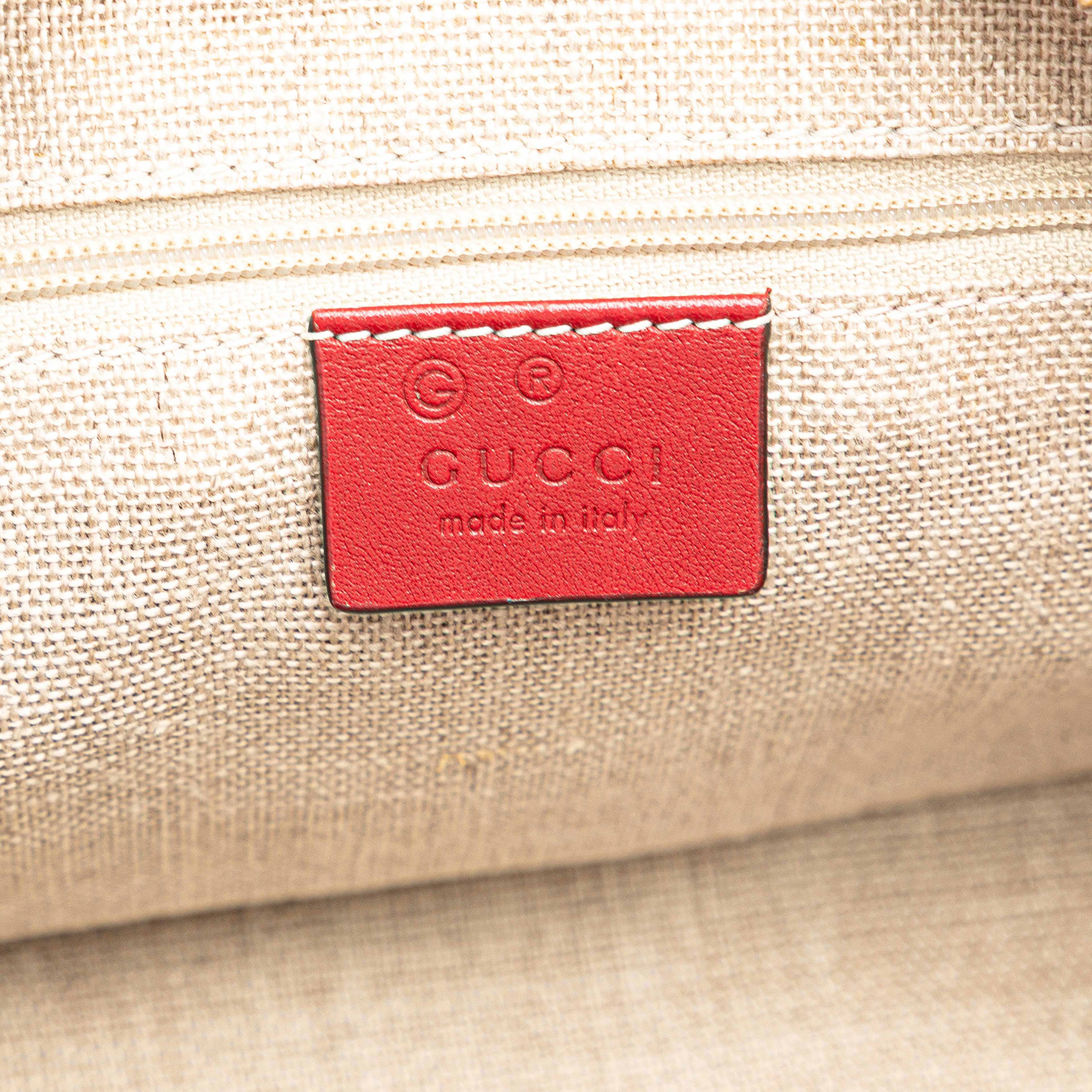 Gucci Small Microguccissima Bree Satchel, från Luxclusif, i färgen red. Klicka för att öppna bilden i stort format