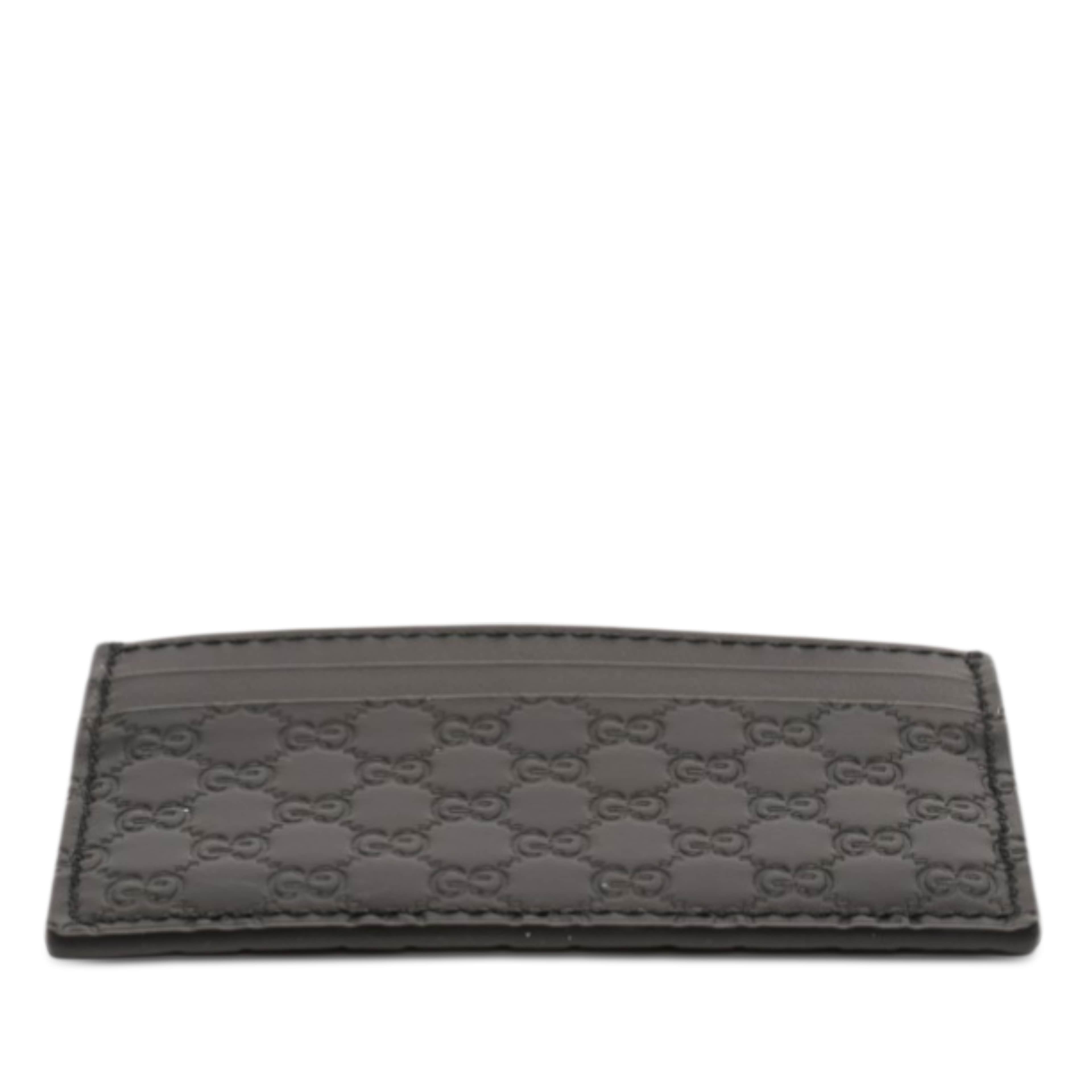 Gucci Microguccissima Card Holder, från Luxclusif, i färgen black. Klicka för att öppna bilden i stort format