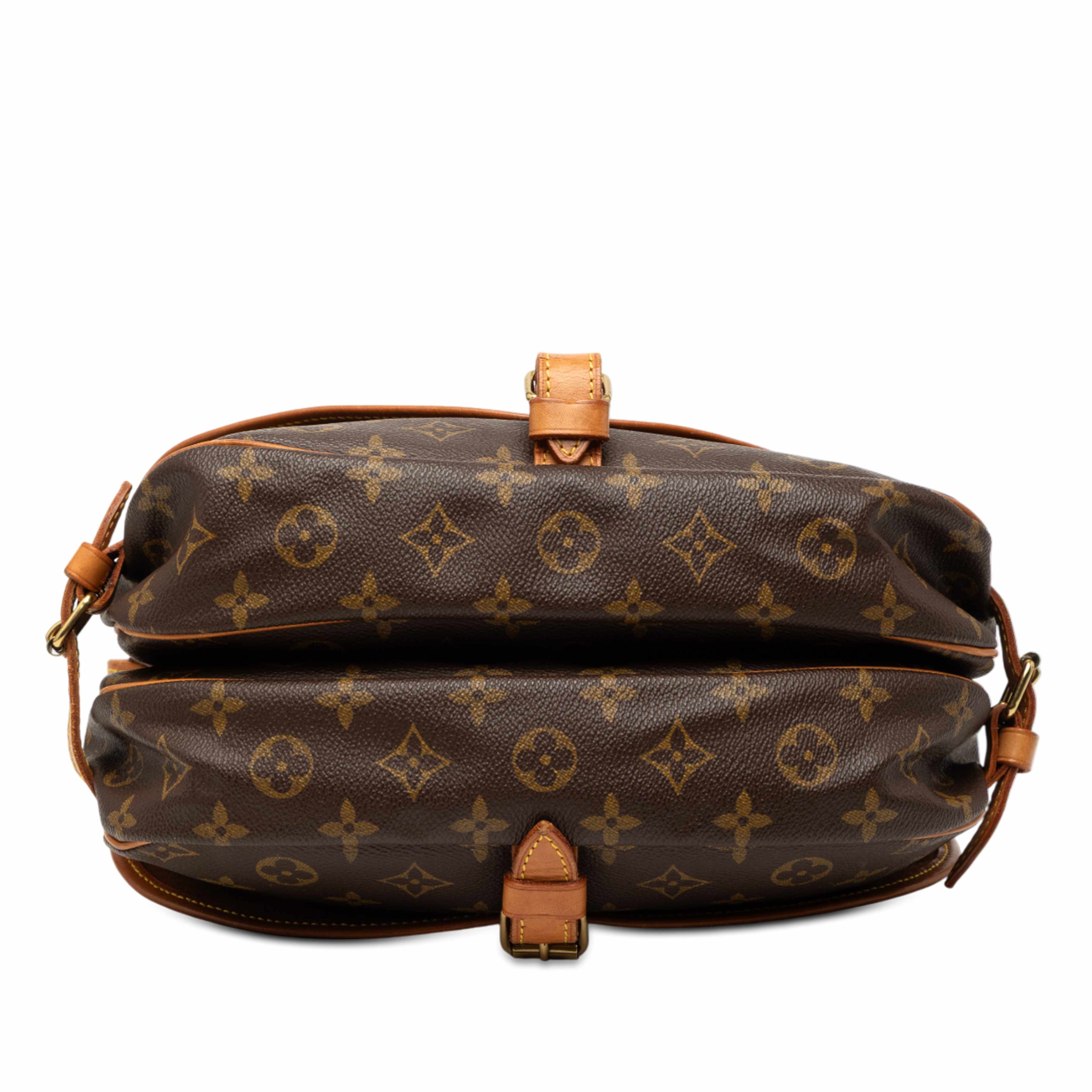 Louis Vuitton Monogram Saumur 30, från Luxclusif, i färgen brown. Klicka för att öppna bilden i stort format