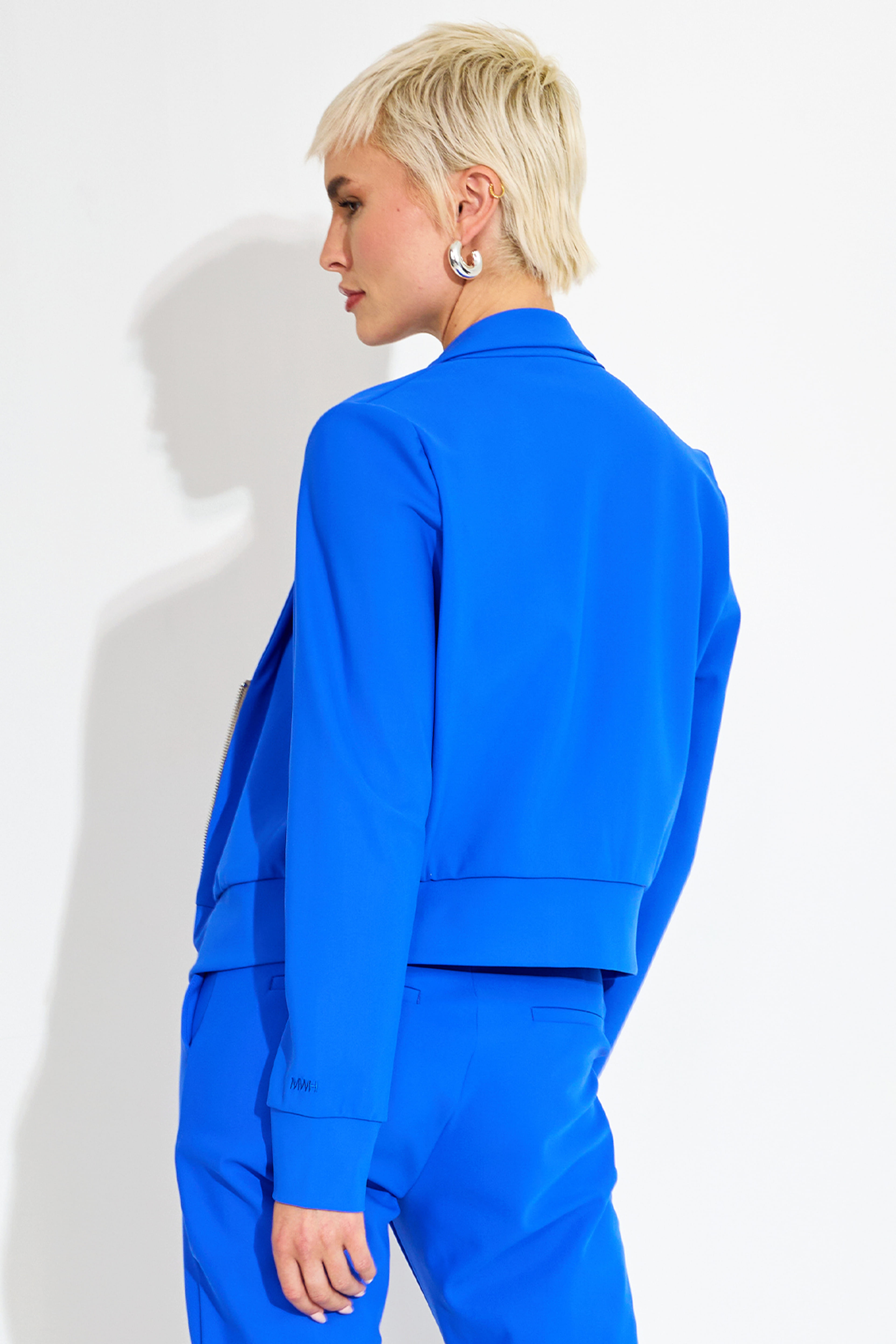 Move Jacket
