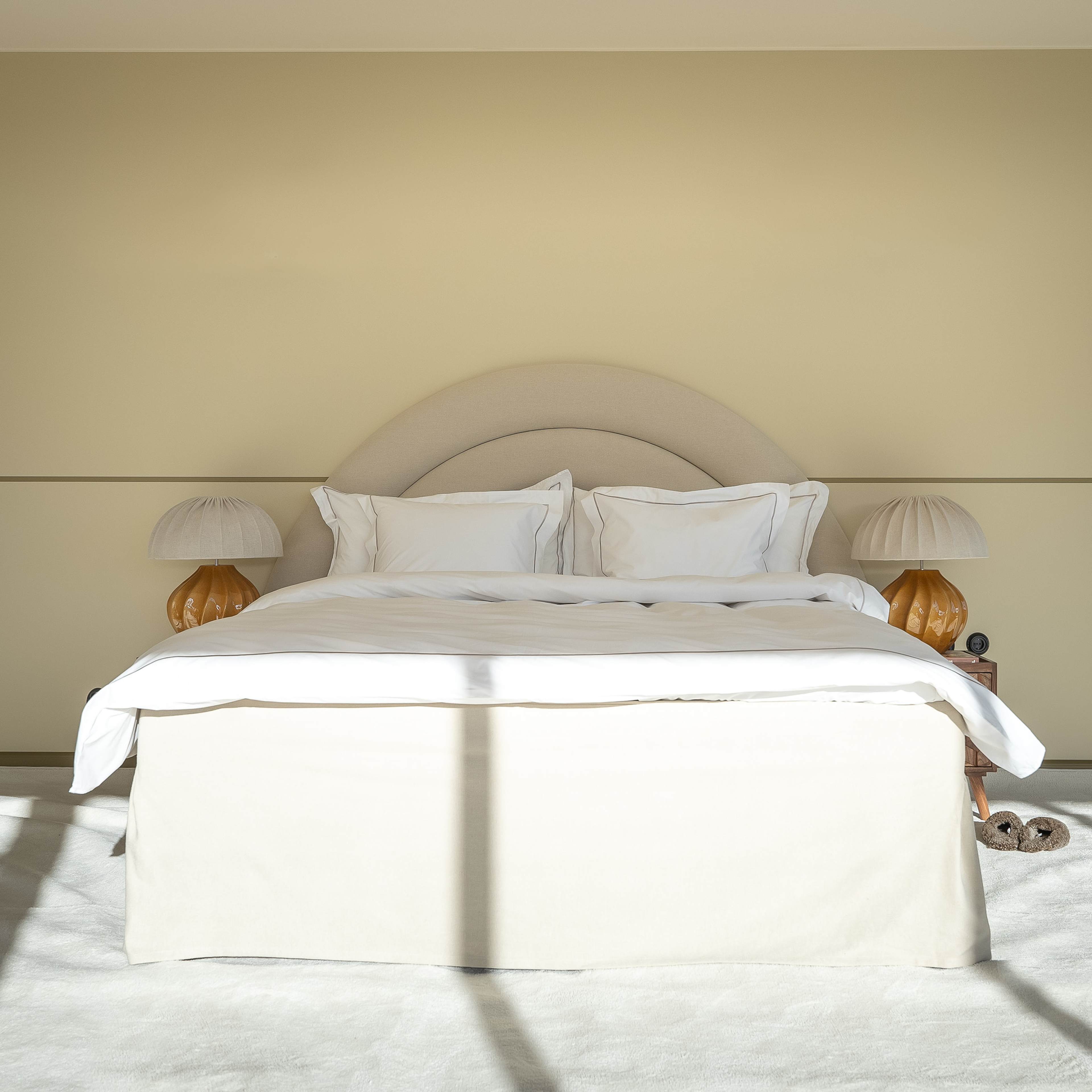 Ralph - Bäddset 150x210, från Home of ESS, i färgen white/champagne. Klicka för att öppna bilden i stort format