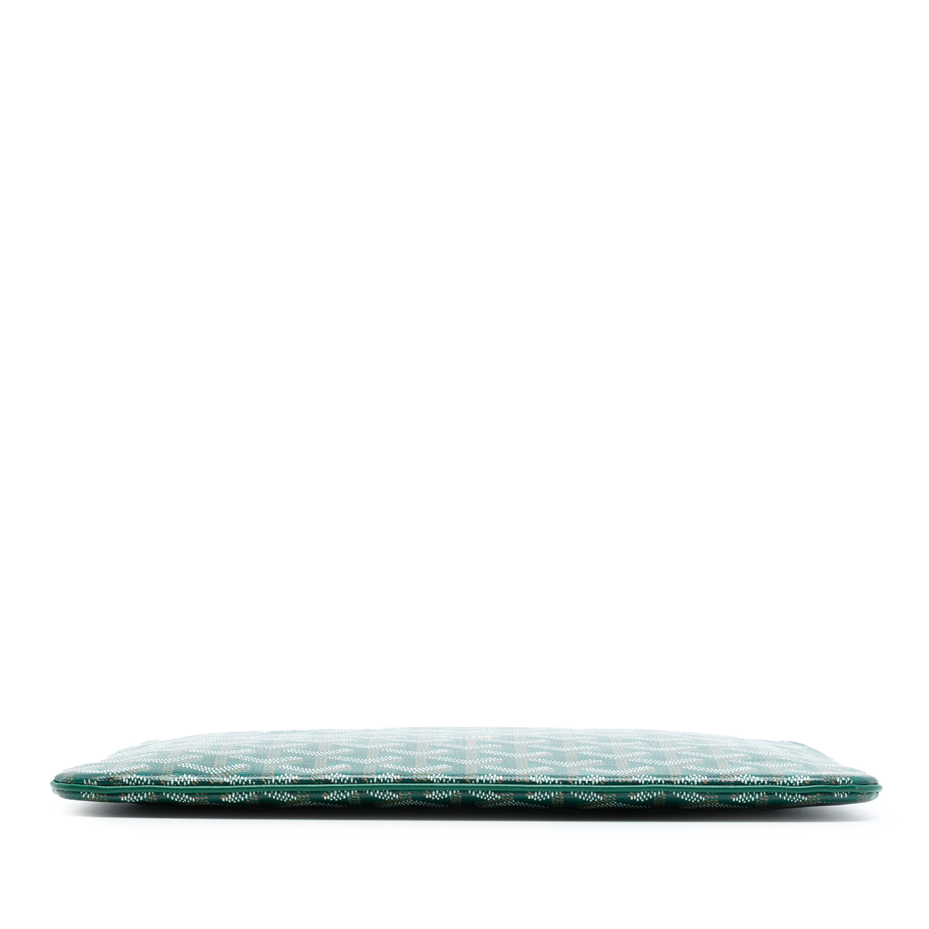 Goyard Goyardine Senat Mm, från Luxclusif, i färgen green. Klicka för att öppna bilden i stort format