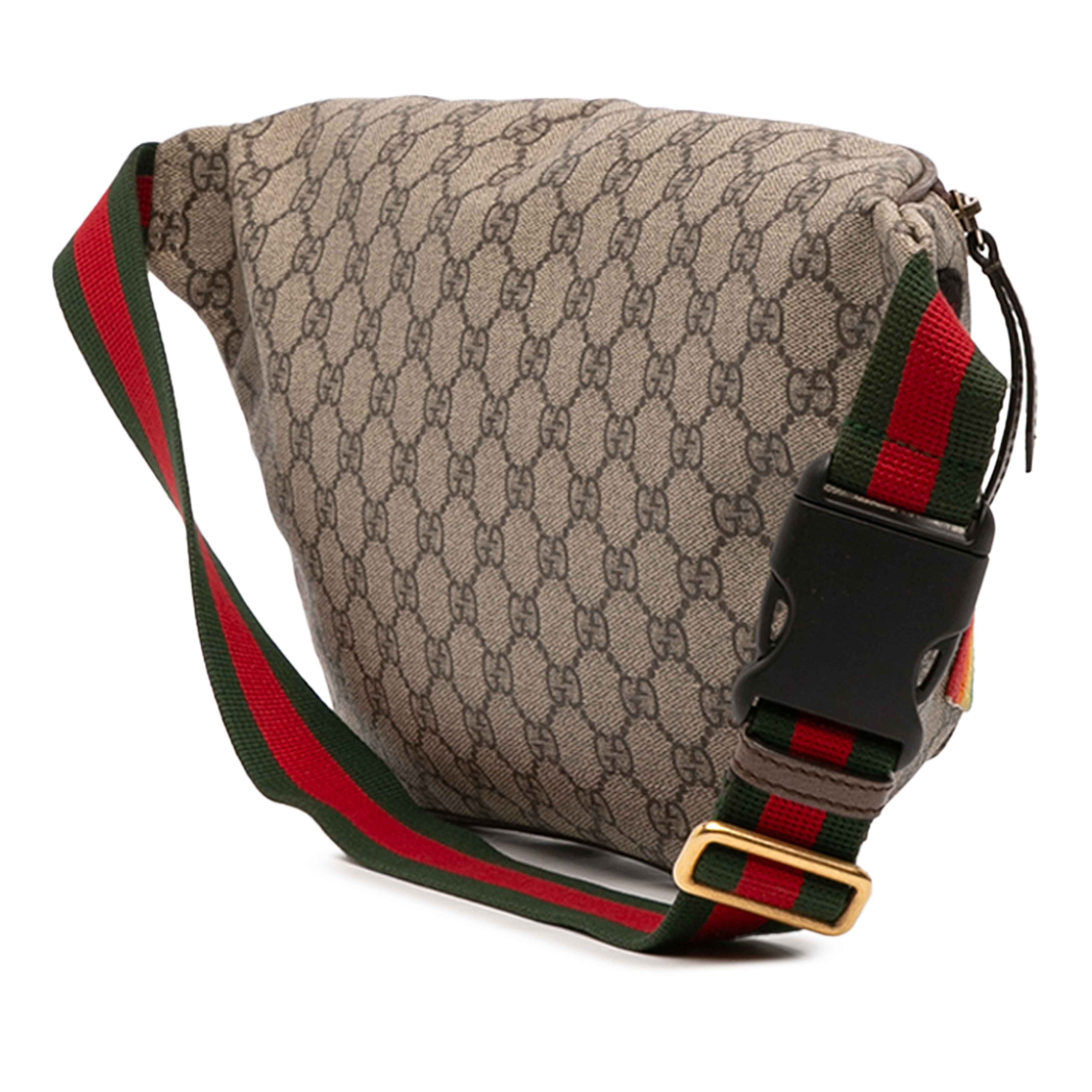 Gucci Gg Supreme Courrier Belt Bag, från Luxclusif, i färgen brown. Klicka för att öppna bilden i stort format