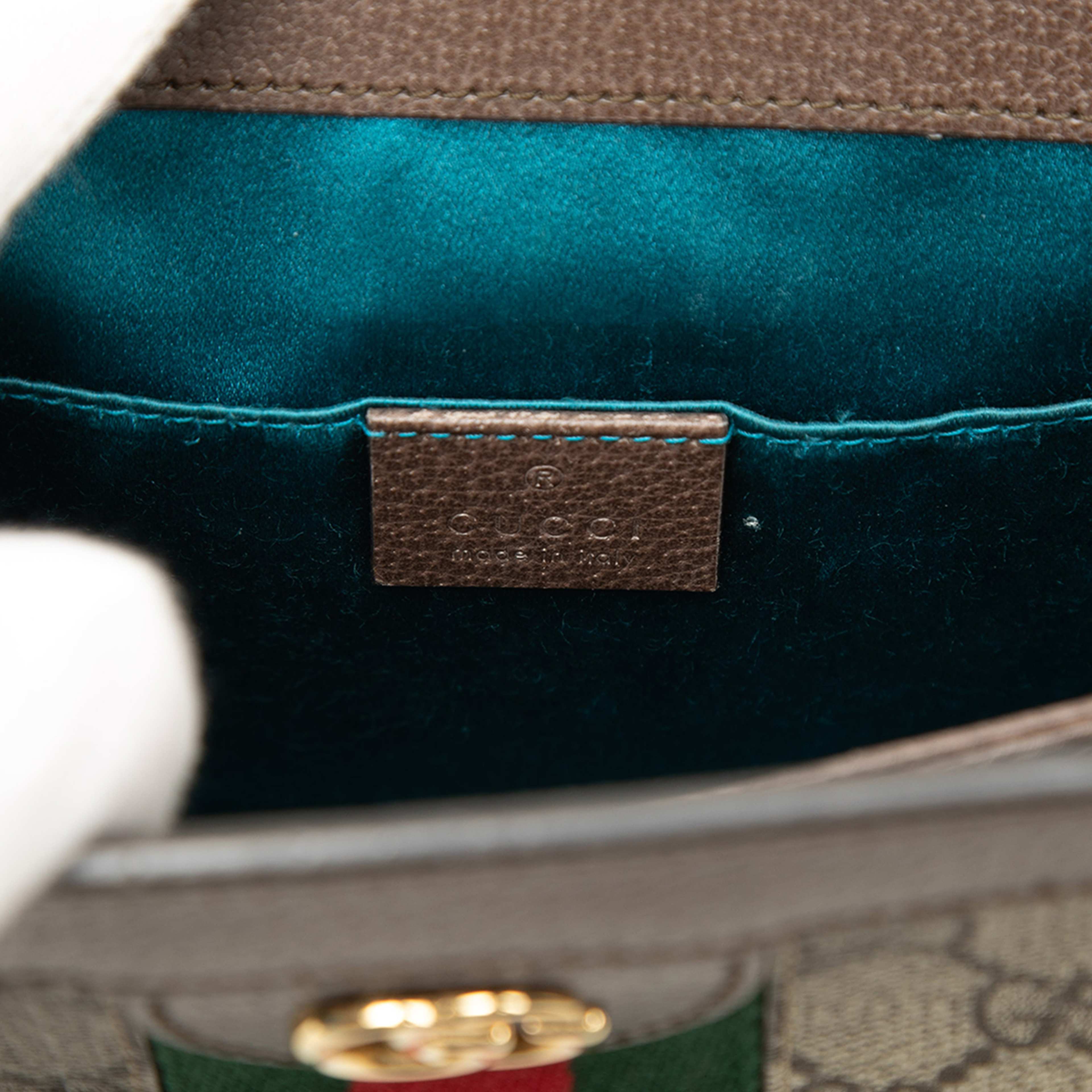 Gucci Small Gg Supreme Web Ophidia Chain Crossbody, från Luxclusif, i färgen beige. Klicka för att öppna bilden i stort format