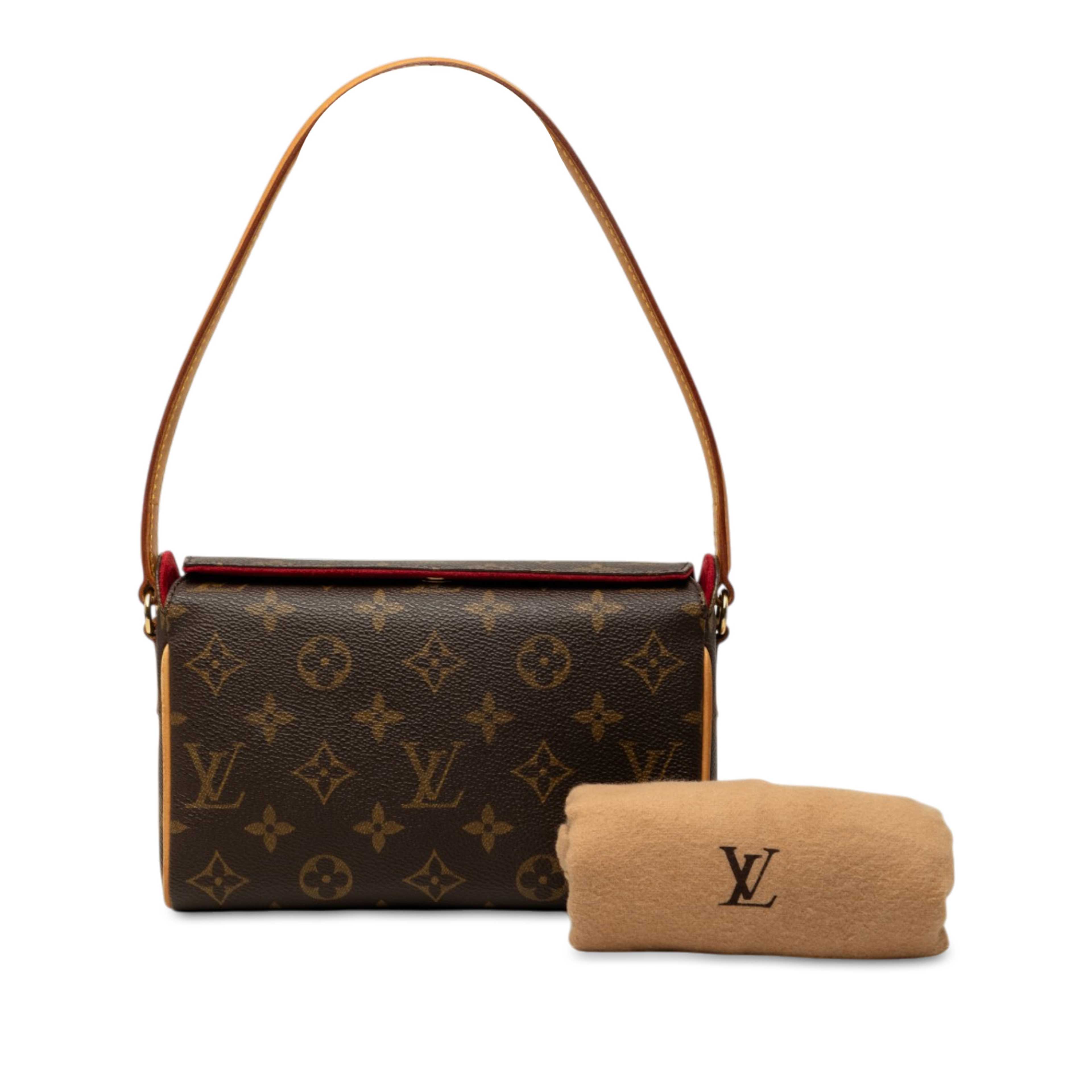 Louis Vuitton Monogram Recital, från Luxclusif, i färgen brun. Klicka för att öppna bilden i stort format