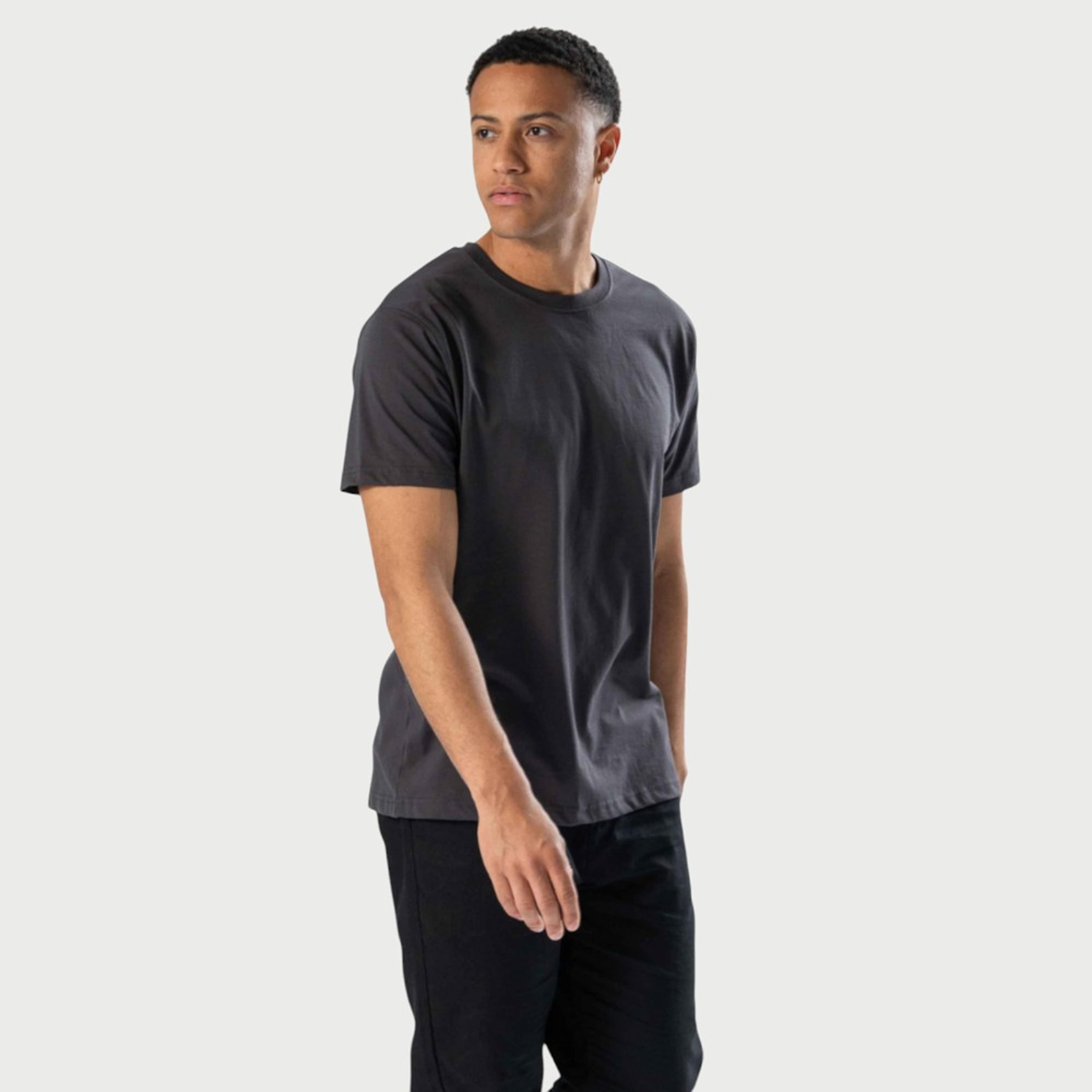 Vanlig T-shirt, från TeeShoppen, i färgen grå. Klicka för att öppna bilden i stort format