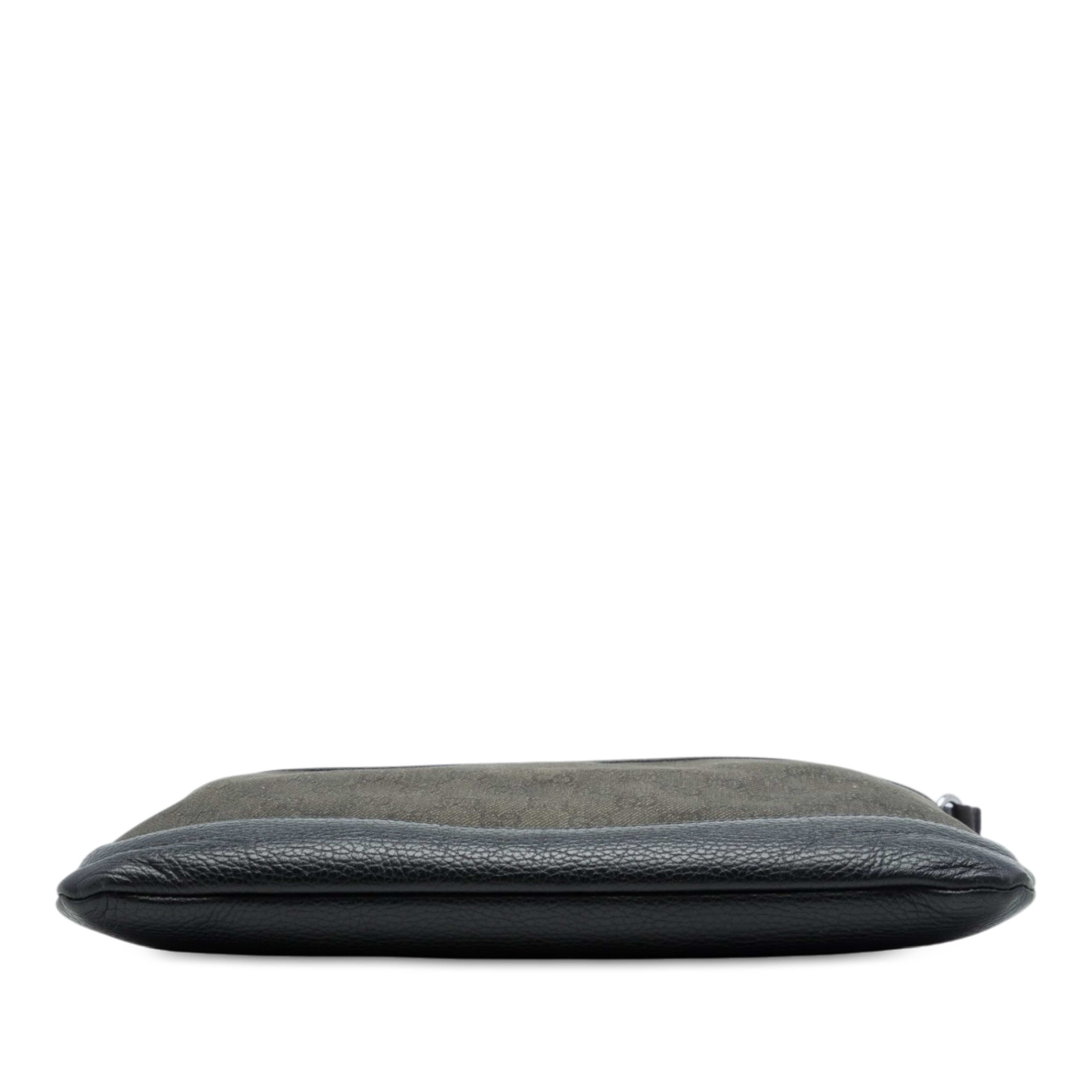 Gucci Gg Denim Crossbody, från Luxclusif, i färgen svart. Klicka för att öppna bilden i stort format