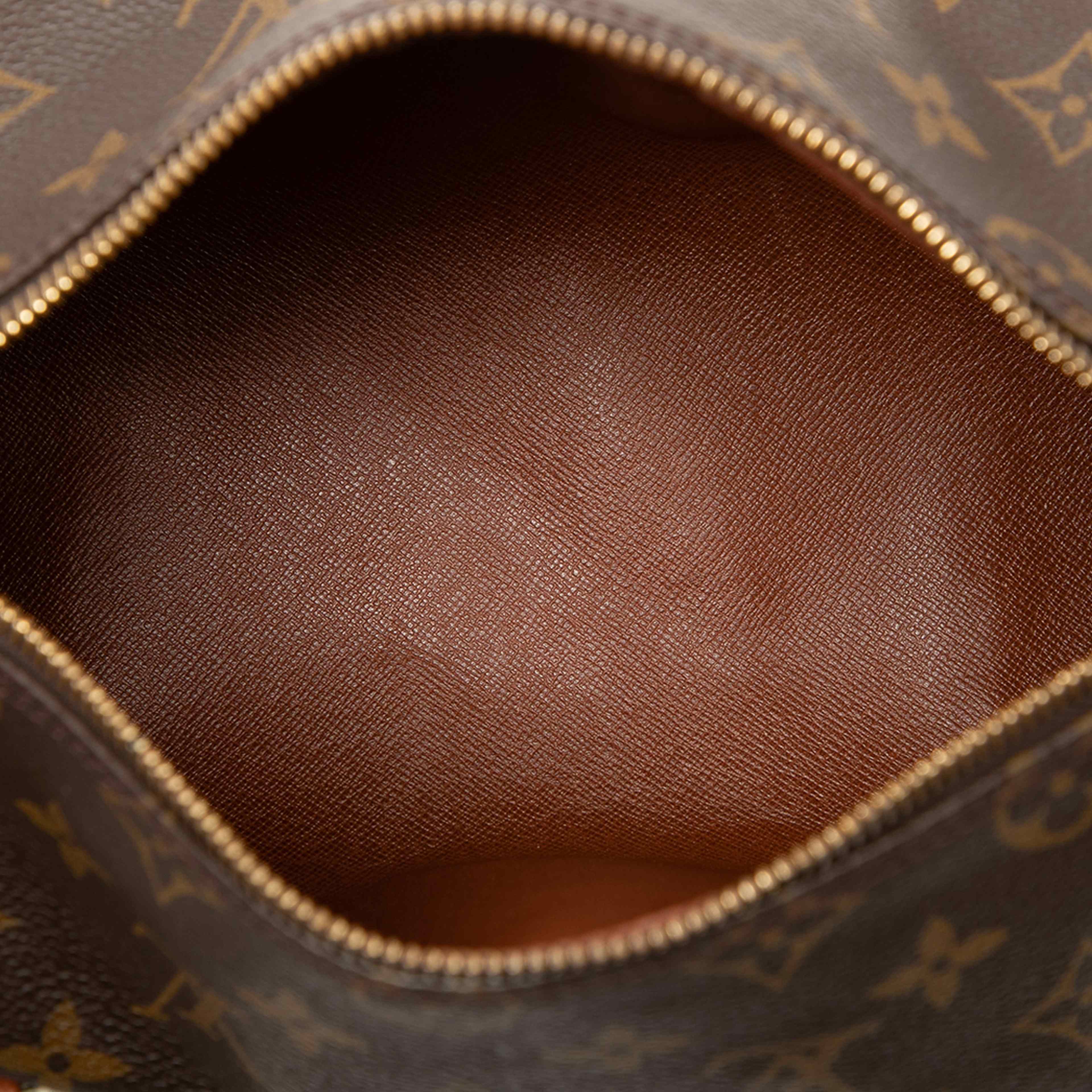 Louis Vuitton Monogram Papillon 26, från Luxclusif, i färgen brown. Klicka för att öppna bilden i stort format