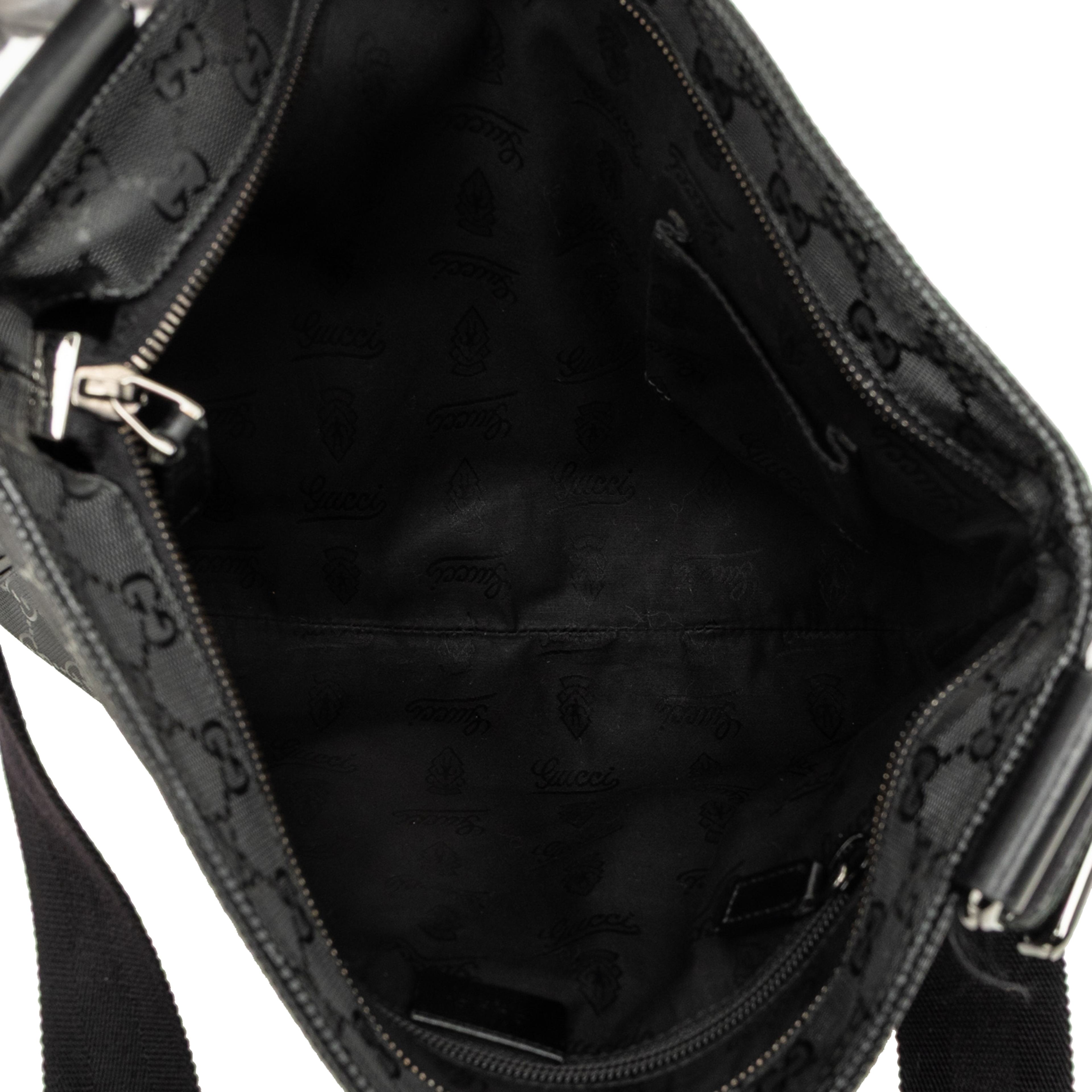 Gucci Gg Imprime Crossbody, från Luxclusif, i färgen svart. Klicka för att öppna bilden i stort format