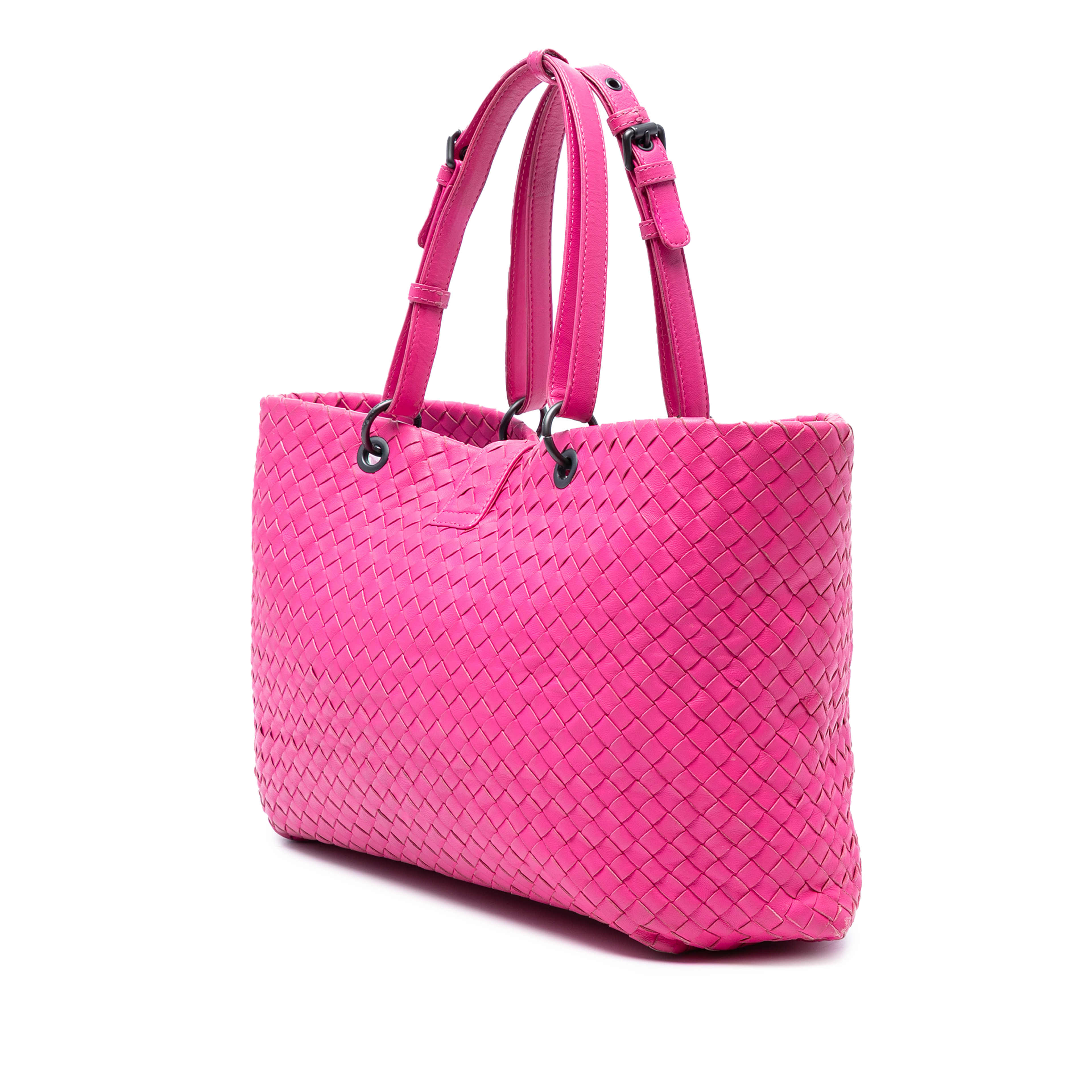 Bottega Veneta Large Nappa Intrecciato Capri Tote, från Luxclusif, i färgen hot pink. Klicka för att öppna bilden i stort format