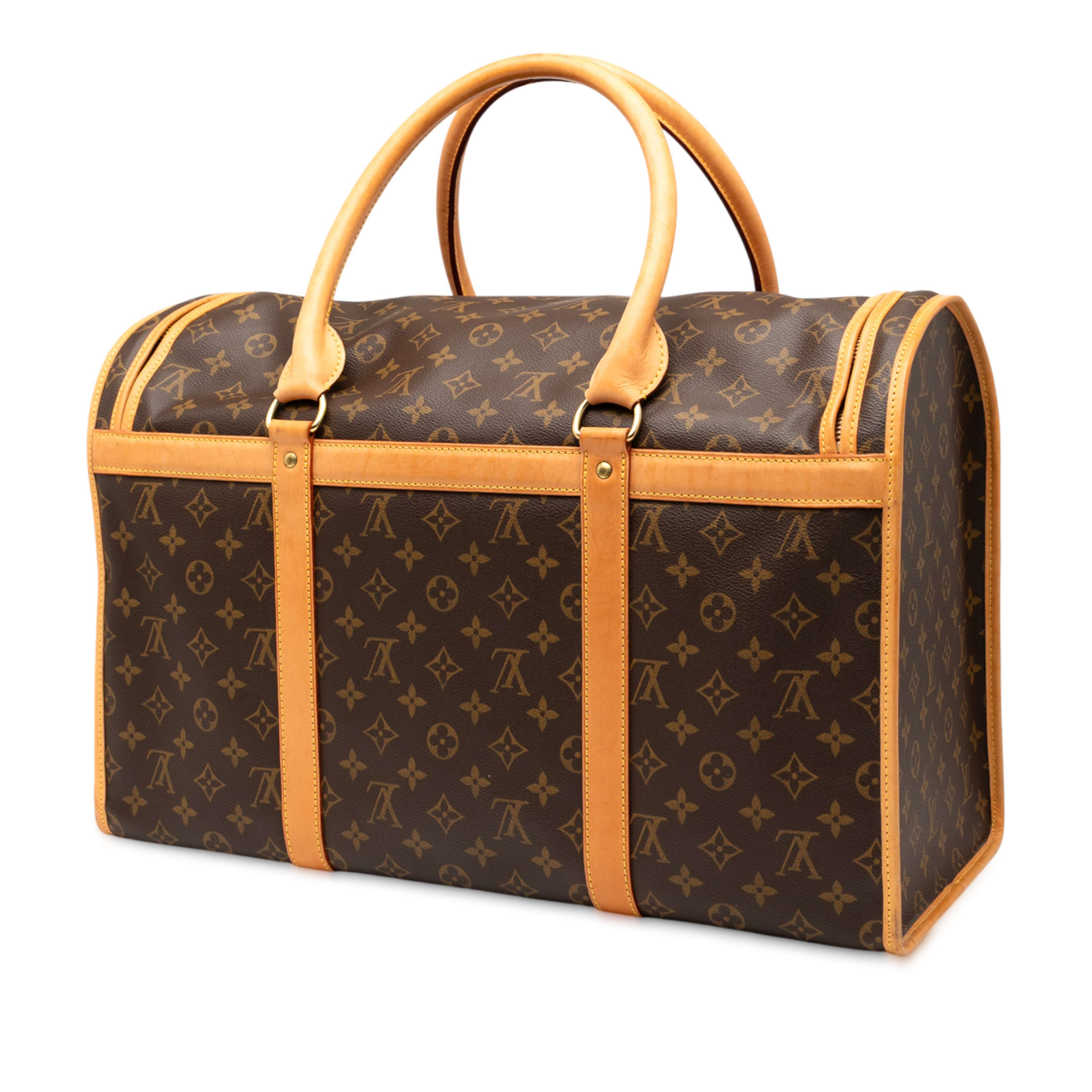 Louis Vuitton Monogram Sac Chien Pet Carrier 50, från Luxclusif, i färgen brown. Klicka för att öppna bilden i stort format