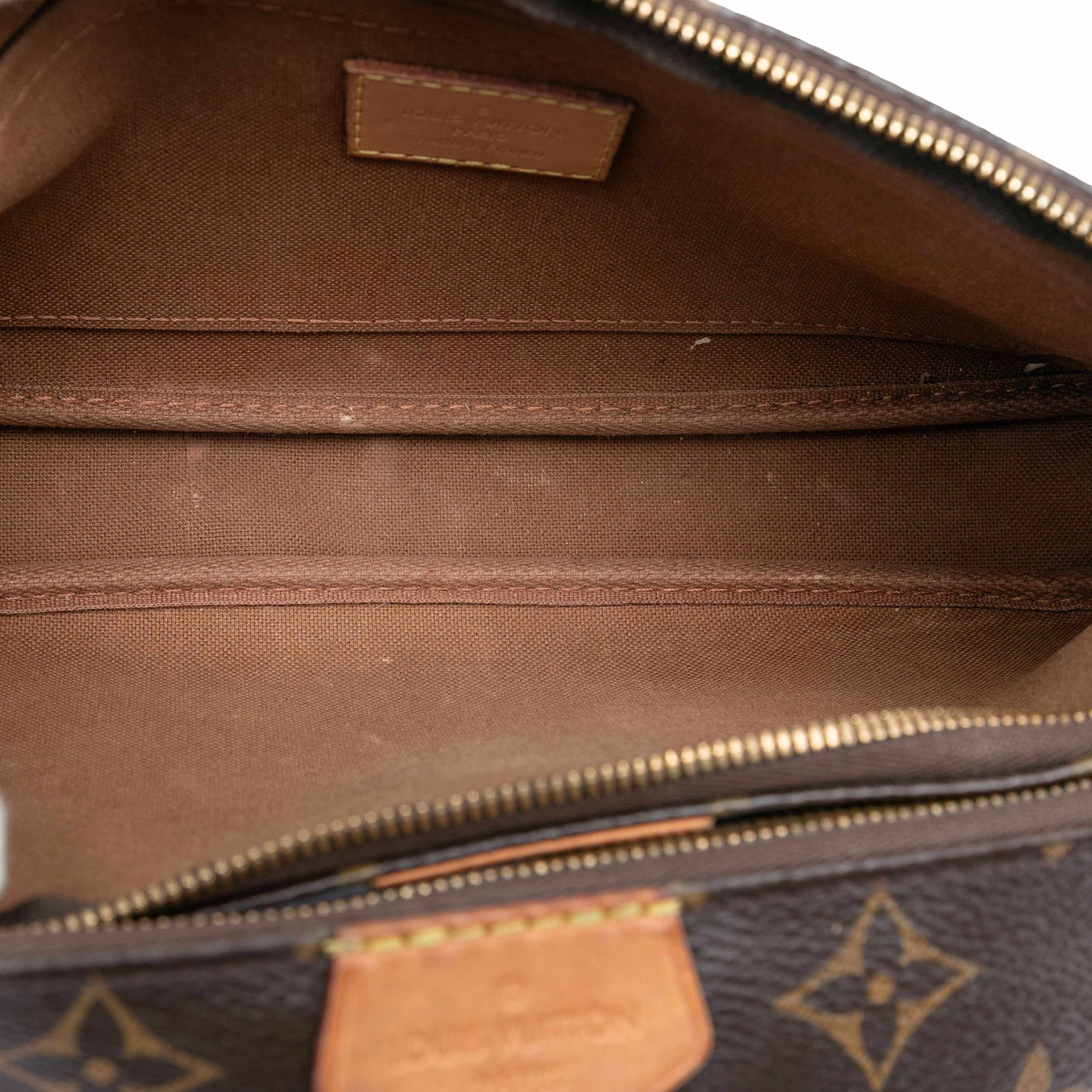 Louis Vuitton Monogram Multi Pochette Accessoires, från Luxclusif, i färgen brown. Klicka för att öppna bilden i stort format