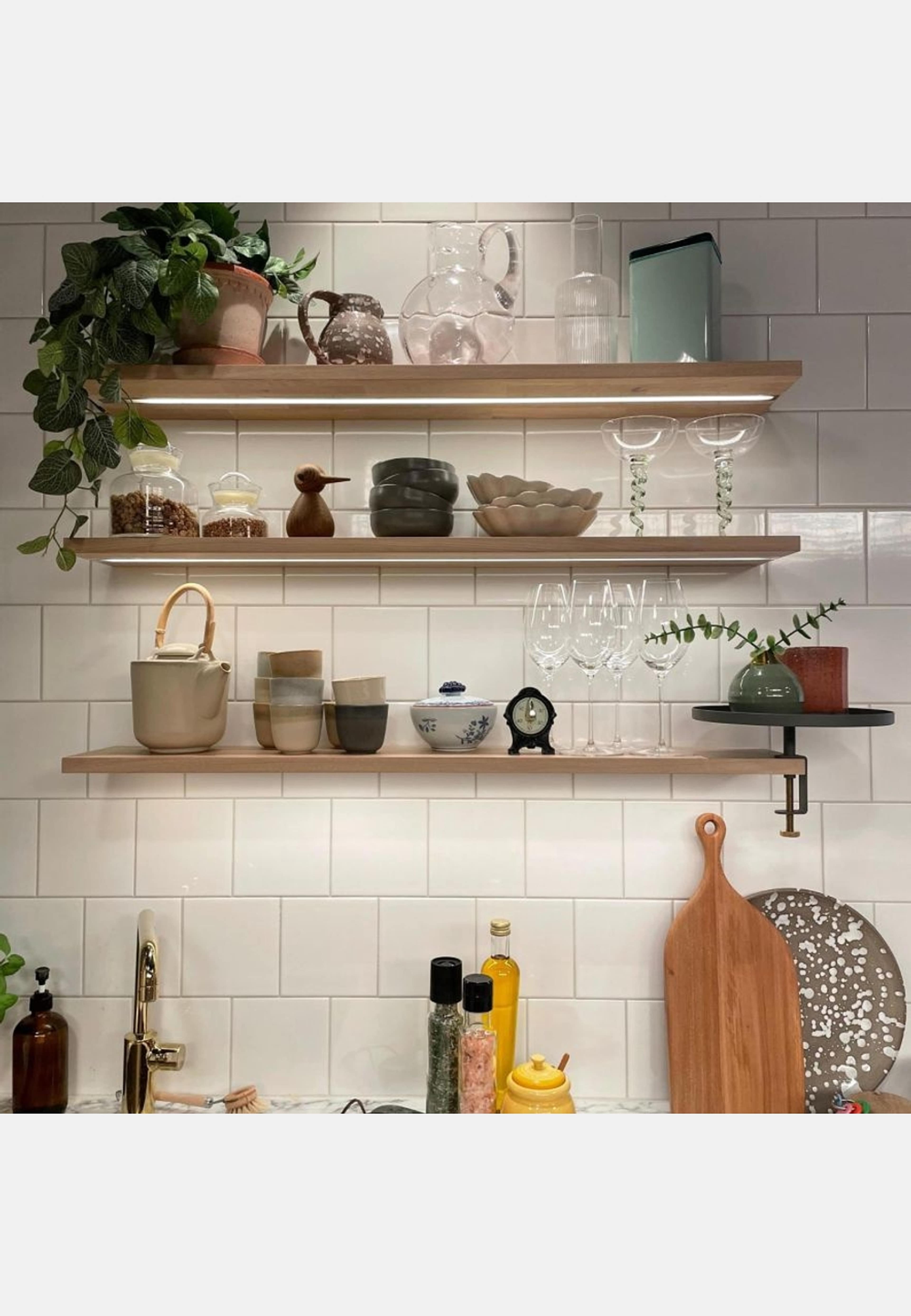 Bricka Clamp Tray L, från Navet, i färgen grå. Klicka för att öppna bilden i stort format