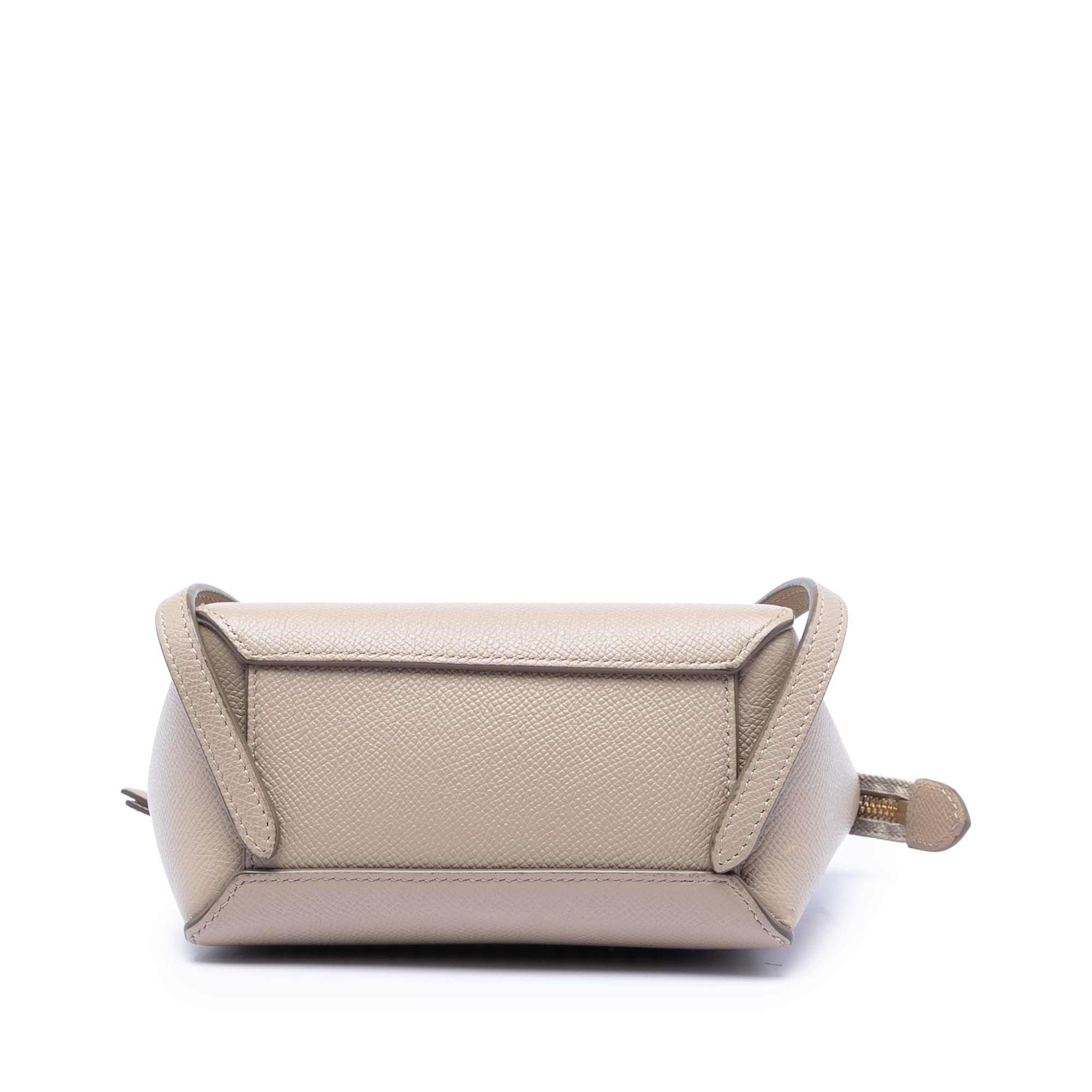 Celine Pico Grained Calfskin Belt Bag, från Luxclusif, i färgen beige. Klicka för att öppna bilden i stort format