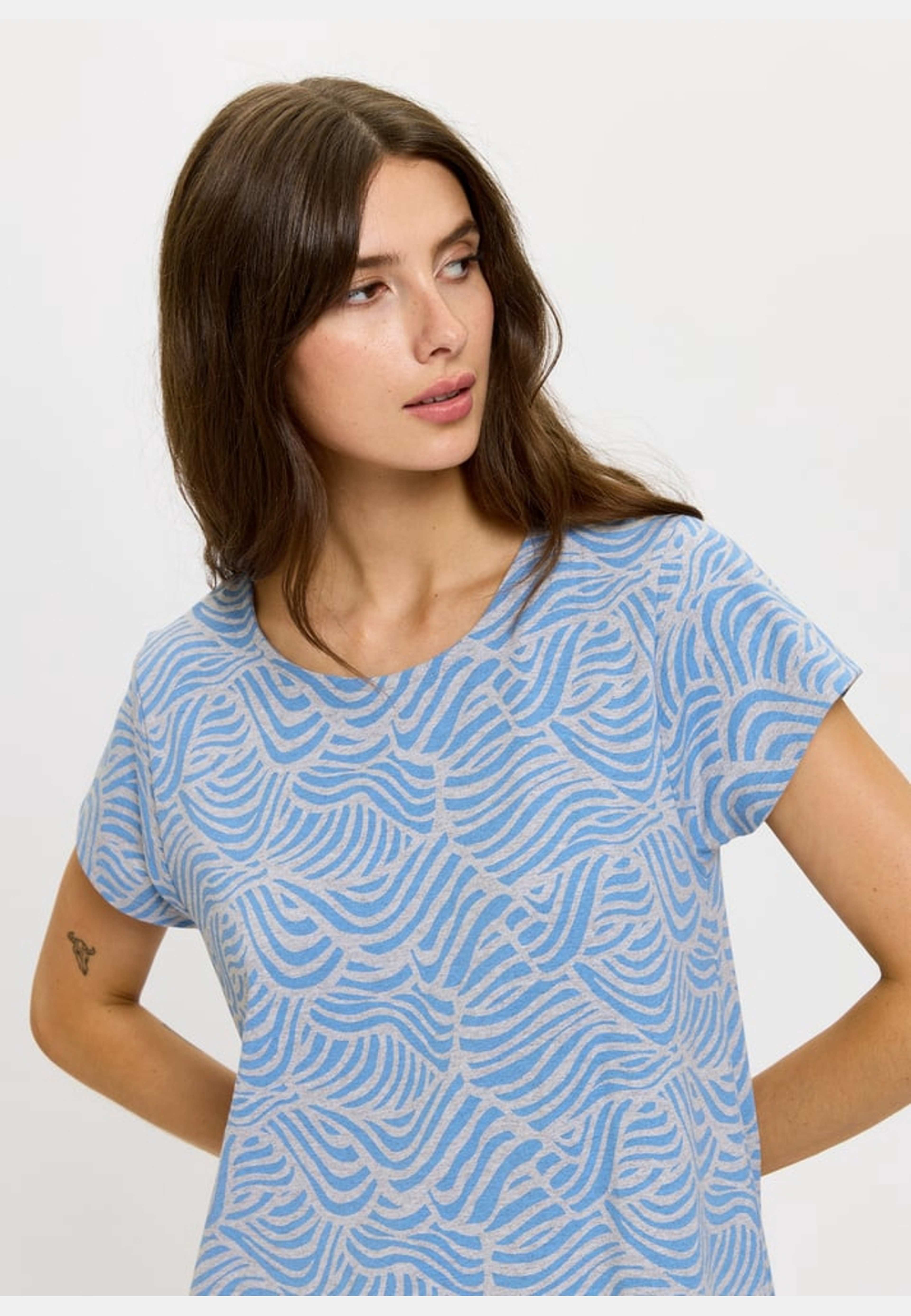 Dolly Klänning Windy Wave Grå/blå, från emmamalena, i färgen ljusblå. Klicka för att öppna bilden i stort format