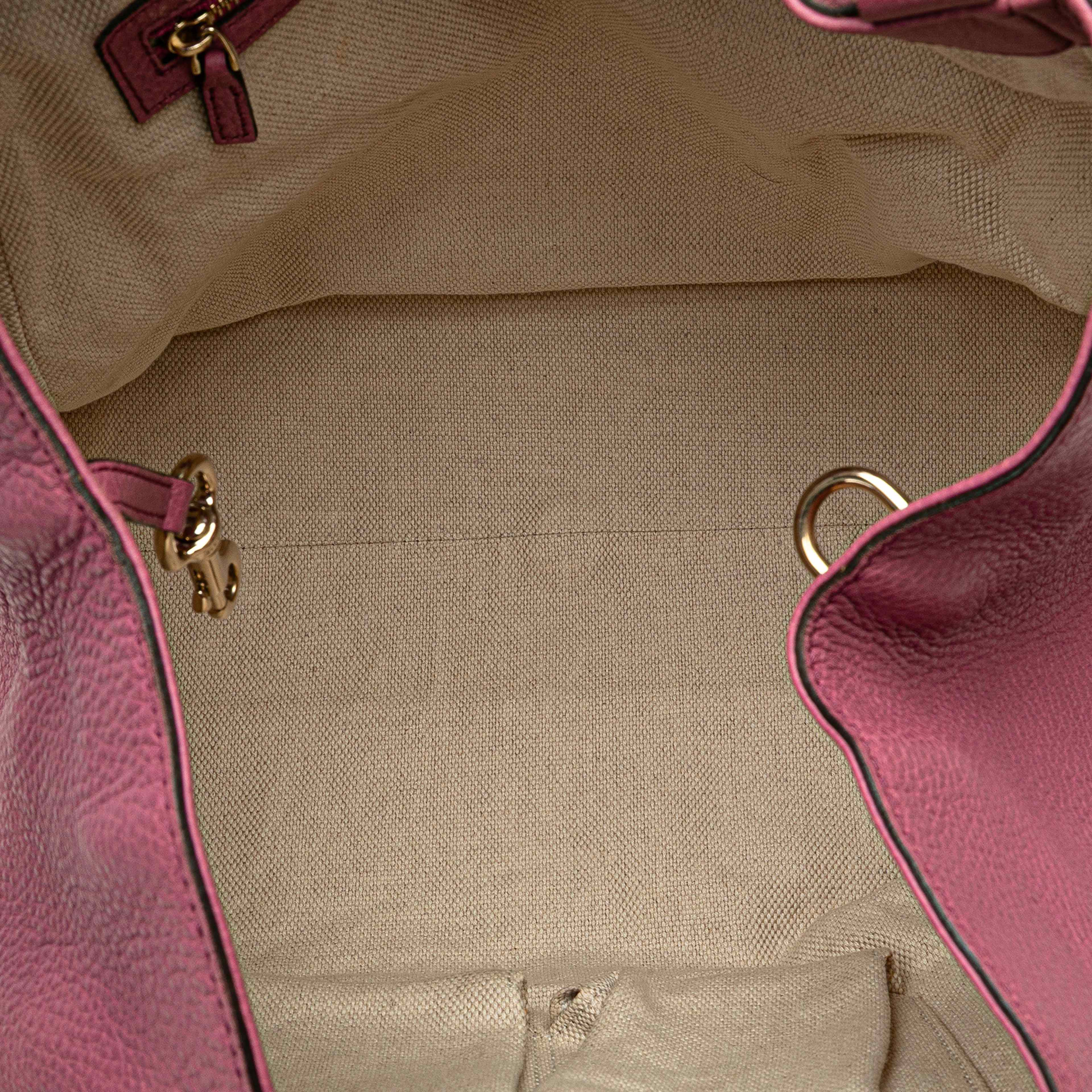 Gucci Medium Leather Soho Cellarius Tote, från Luxclusif, i färgen pink. Klicka för att öppna bilden i stort format