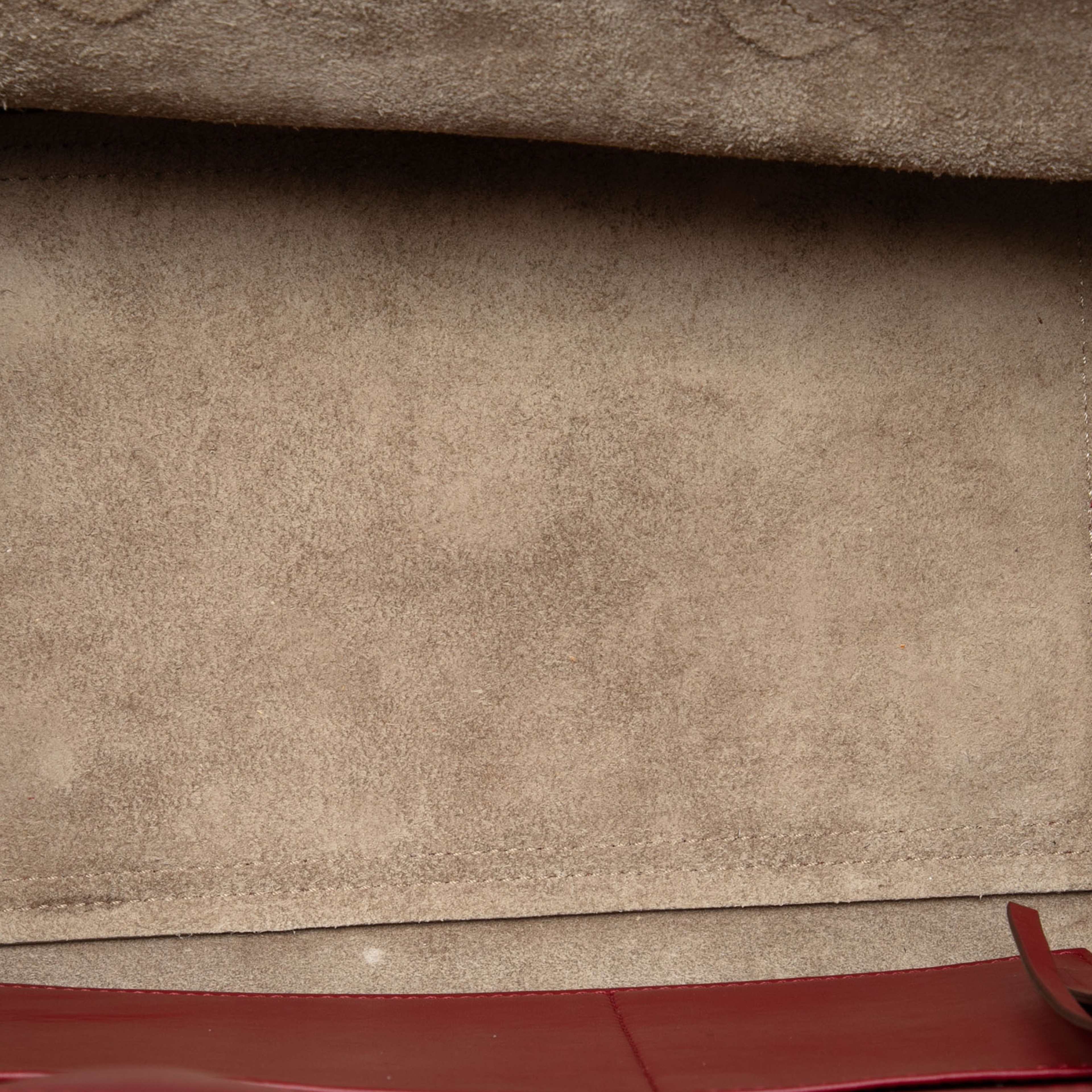 Celine Small Leather Tie Tote, från Luxclusif, i färgen röd. Klicka för att öppna bilden i stort format