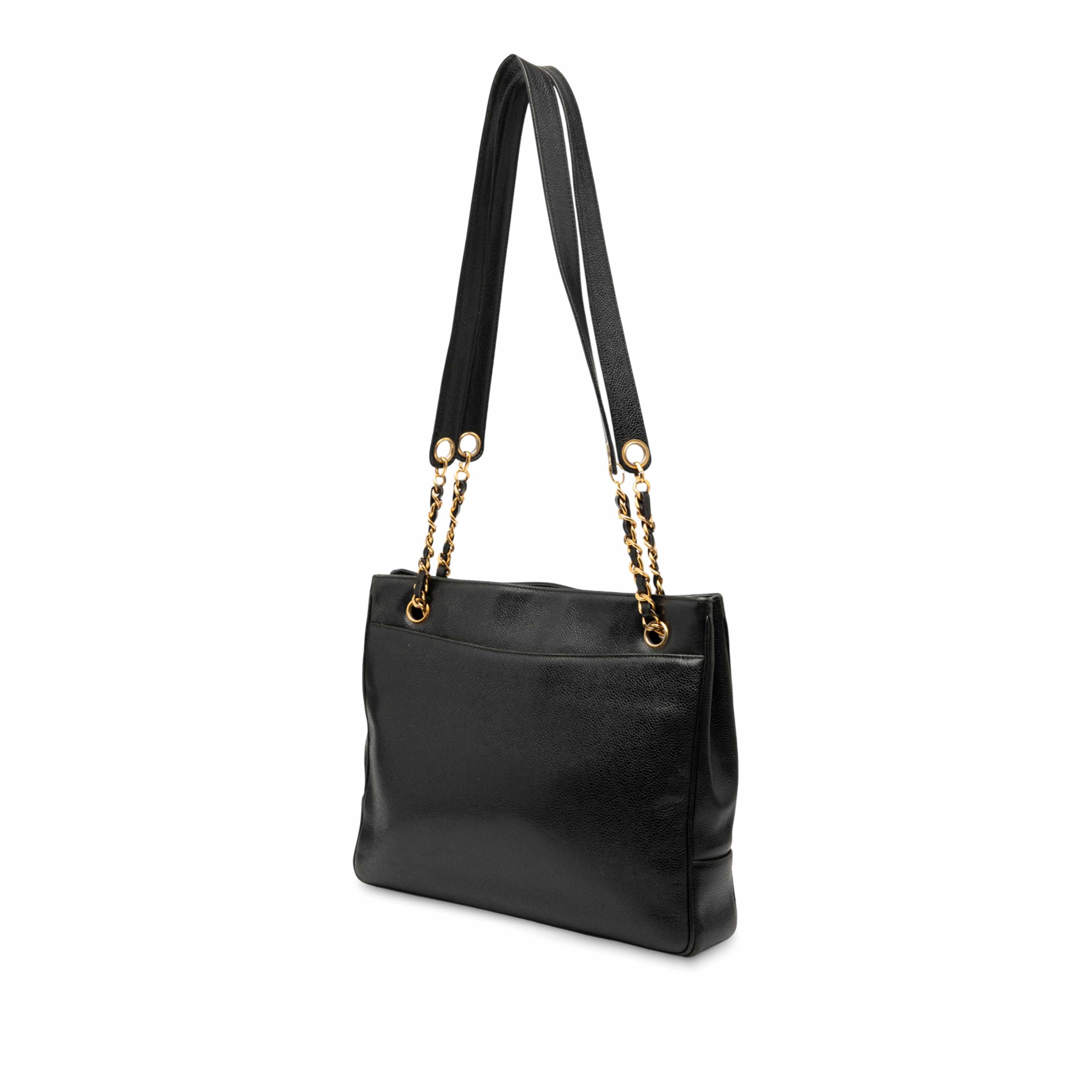 Chanel Cc Caviar Chain Tote, från Luxclusif, i färgen black. Klicka för att öppna bilden i stort format