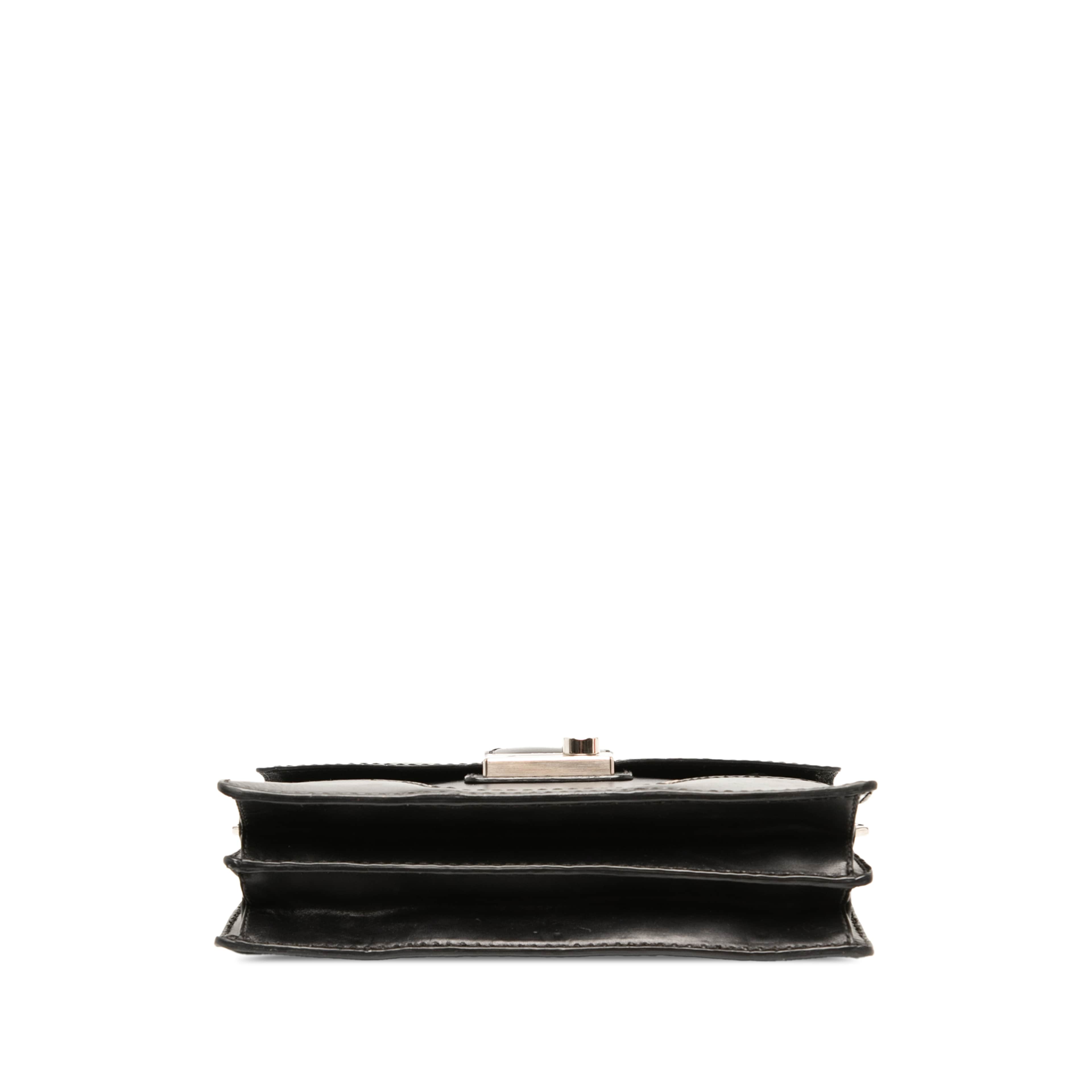Prada Vitello Stitched Sound Lock Satchel, från Luxclusif, i färgen svart. Klicka för att öppna bilden i stort format