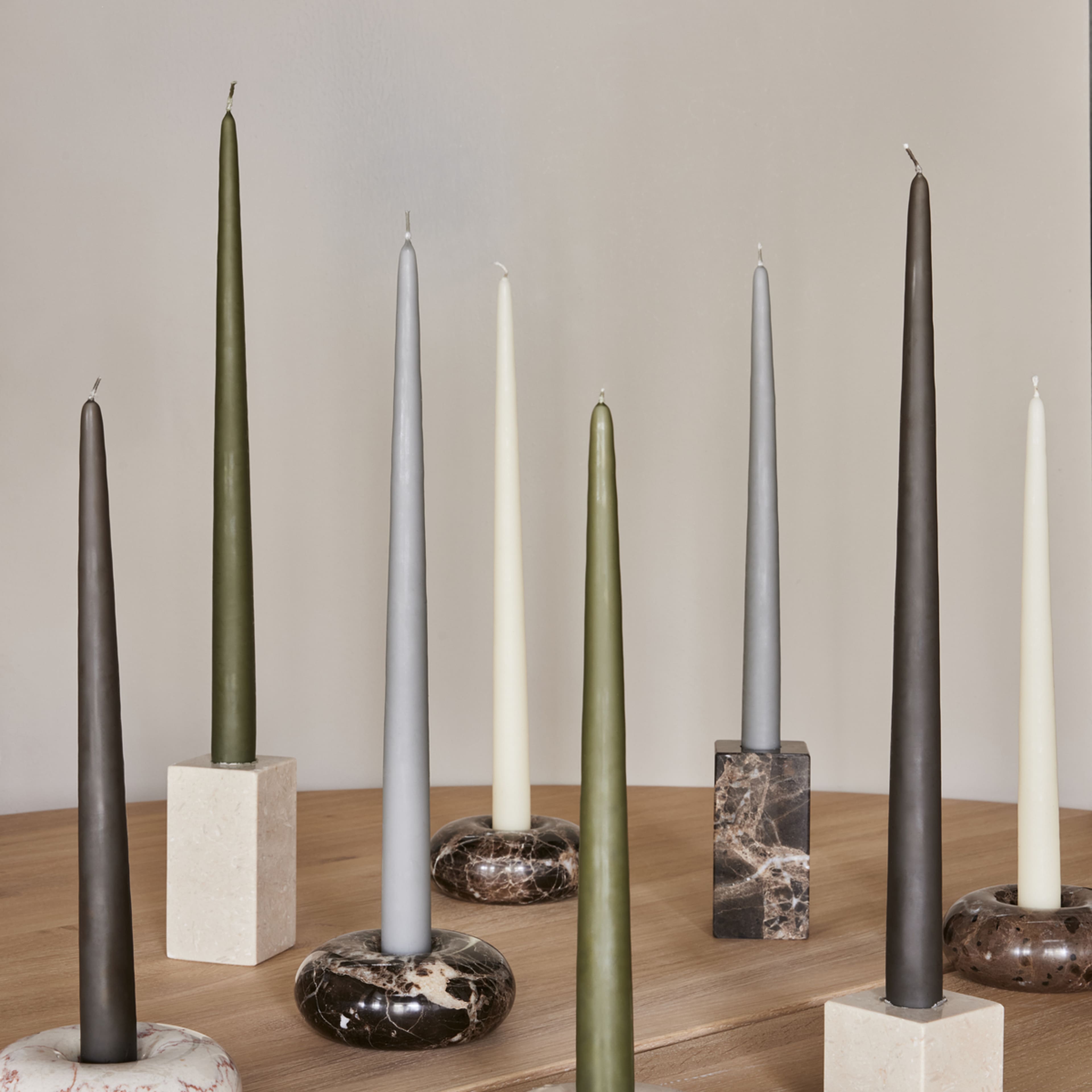 Savi Square Marble Candleholder - High, från OYOY Living, i färgen choko. Klicka för att öppna bilden i stort format