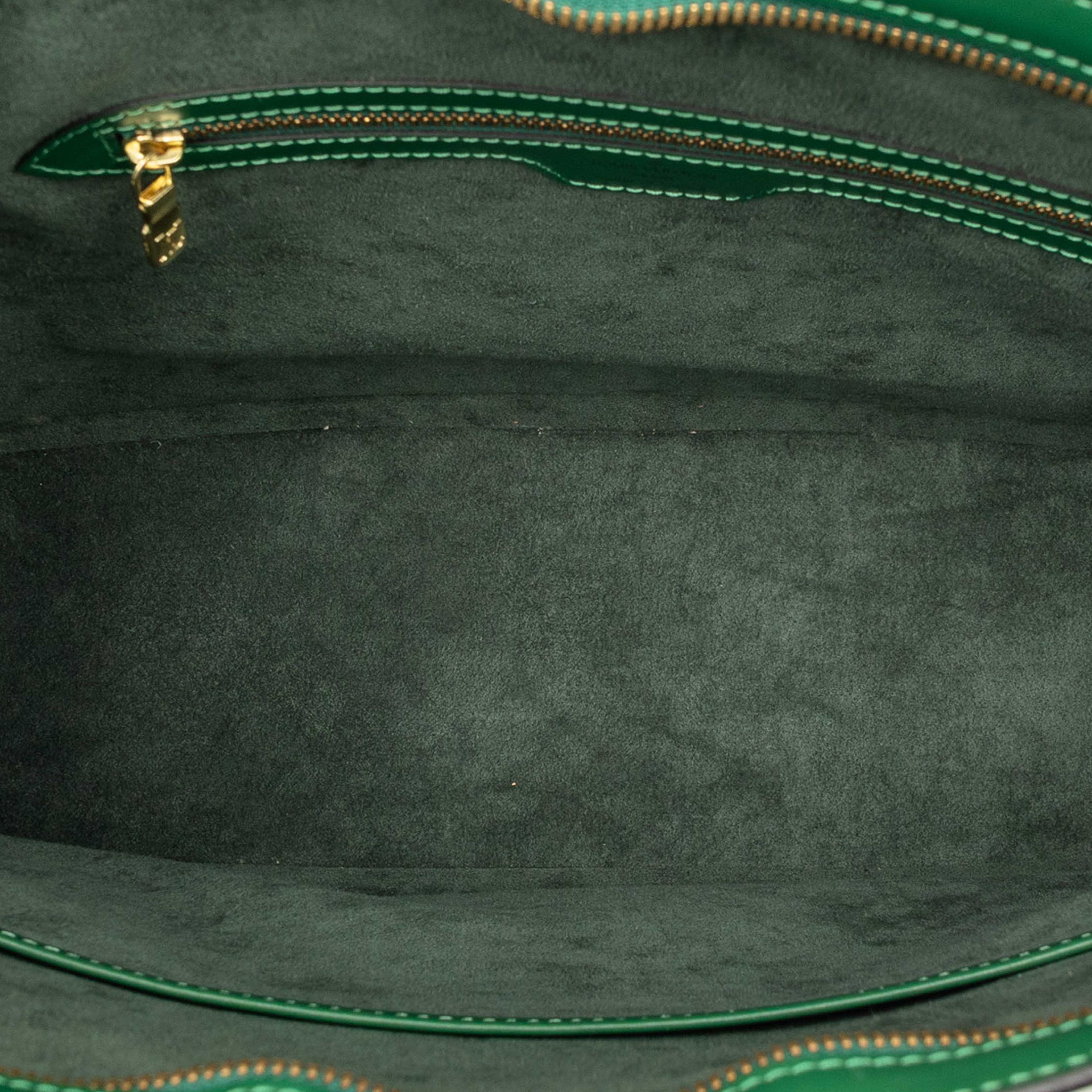 Louis Vuitton Epi Lussac, från Luxclusif, i färgen green. Klicka för att öppna bilden i stort format