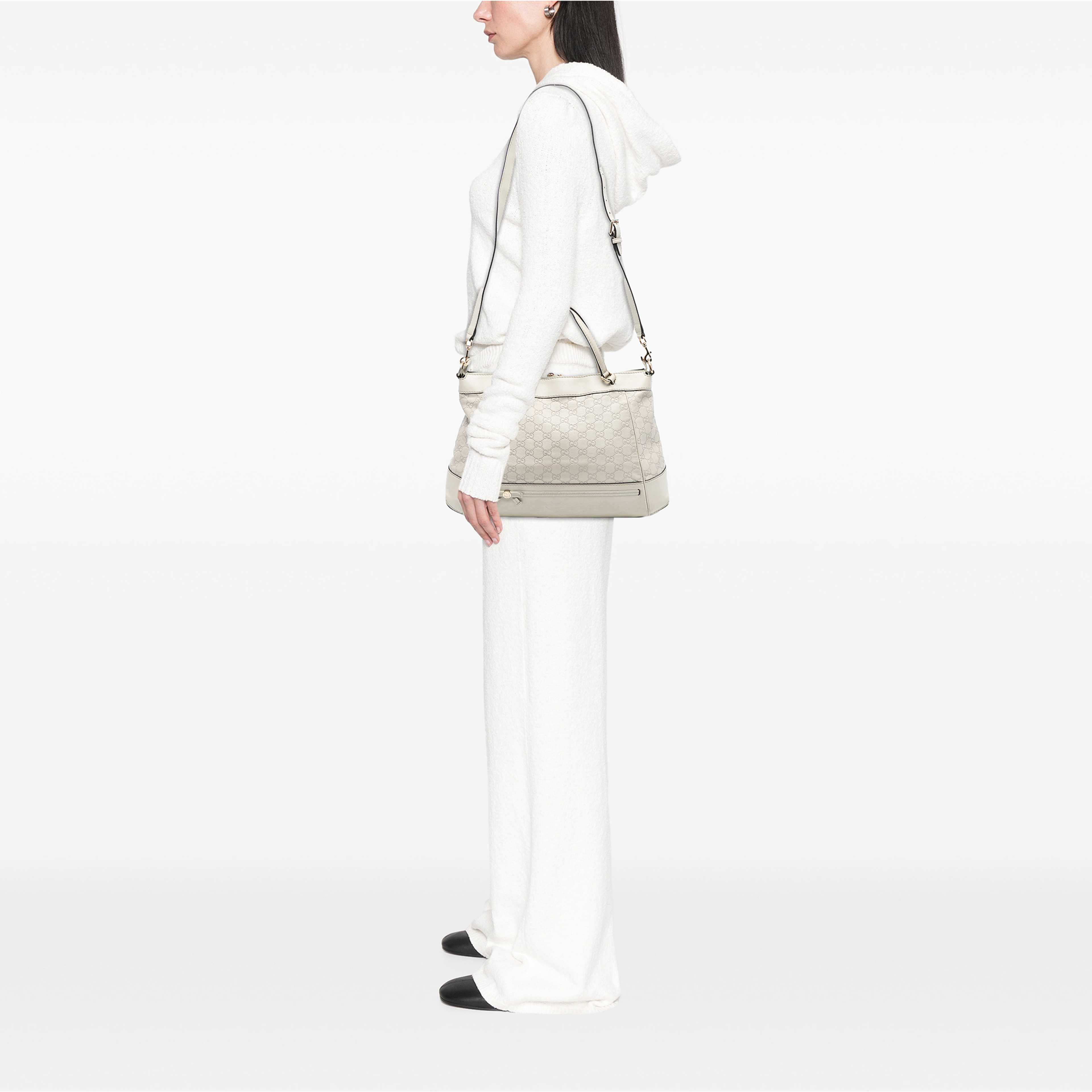Gucci Guccissima Mayfair Satchel, från Luxclusif, i färgen vit. Klicka för att öppna bilden i stort format
