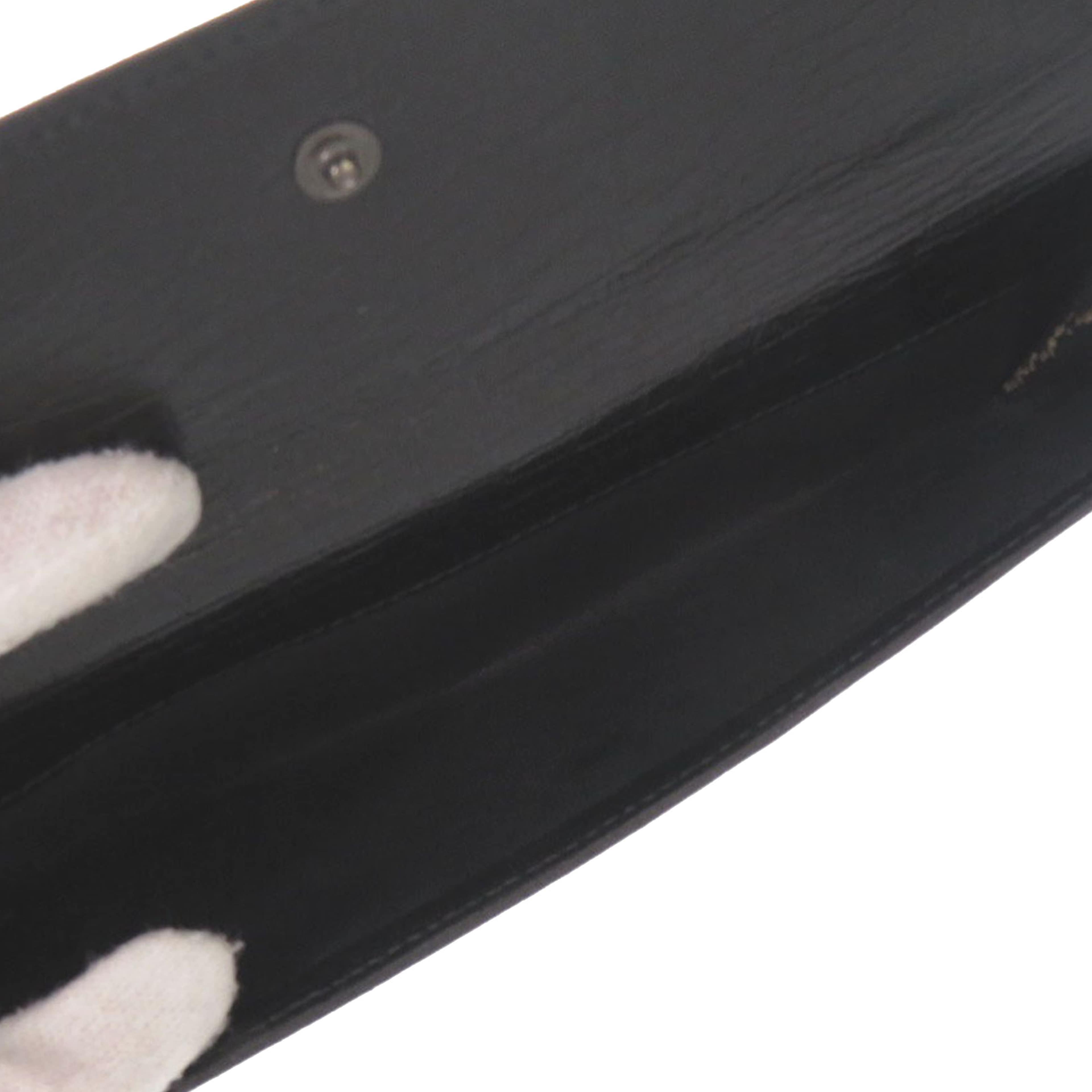 Gucci Textured Leather Bamboo Long Wallet, från Luxclusif, i färgen black. Klicka för att öppna bilden i stort format